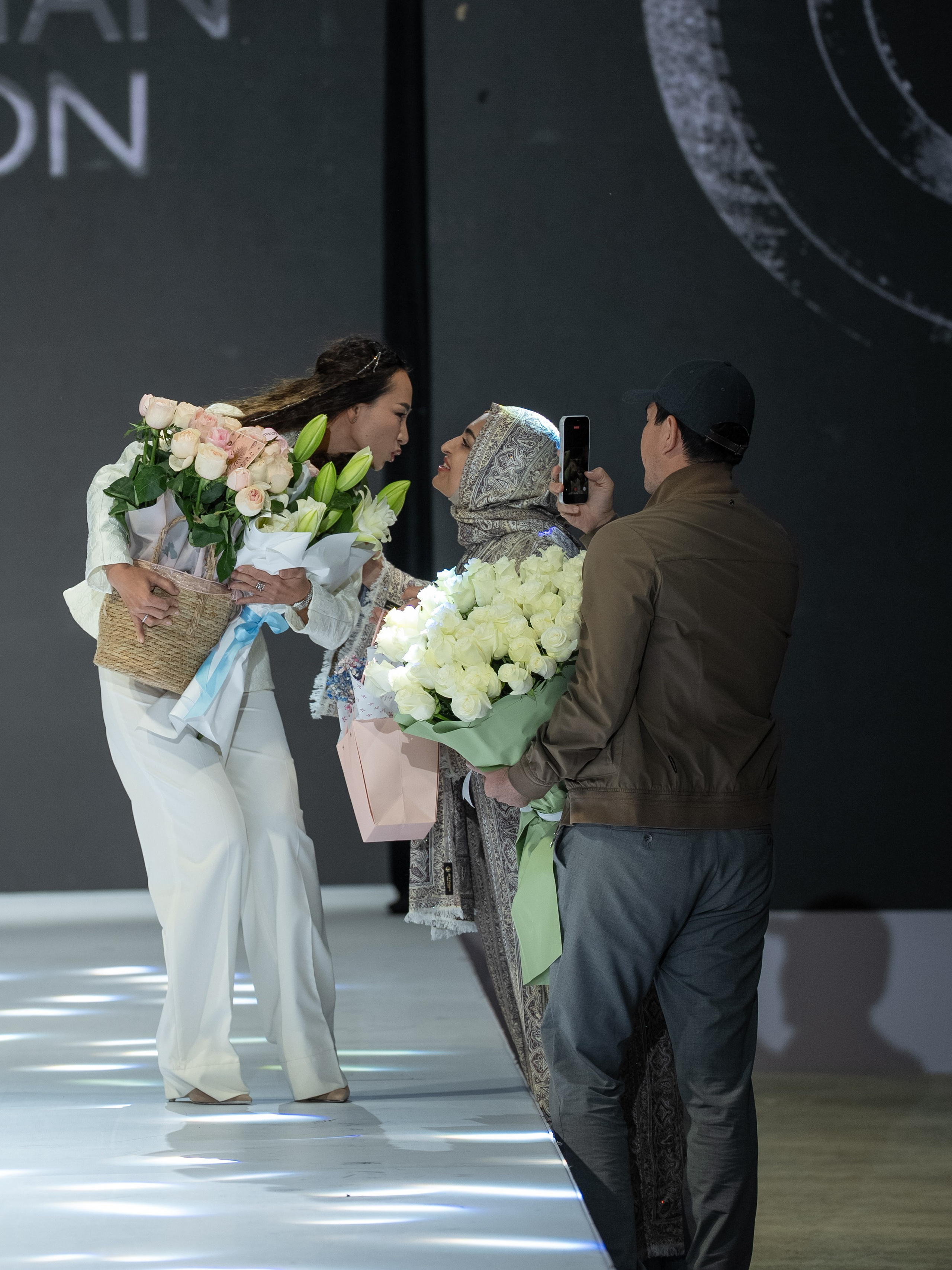 EURASIAN FASHION WEEK Innes. Сайт Алматинского НЮ АРТ, будуар и фэшн фотографа Дениса Карпенко