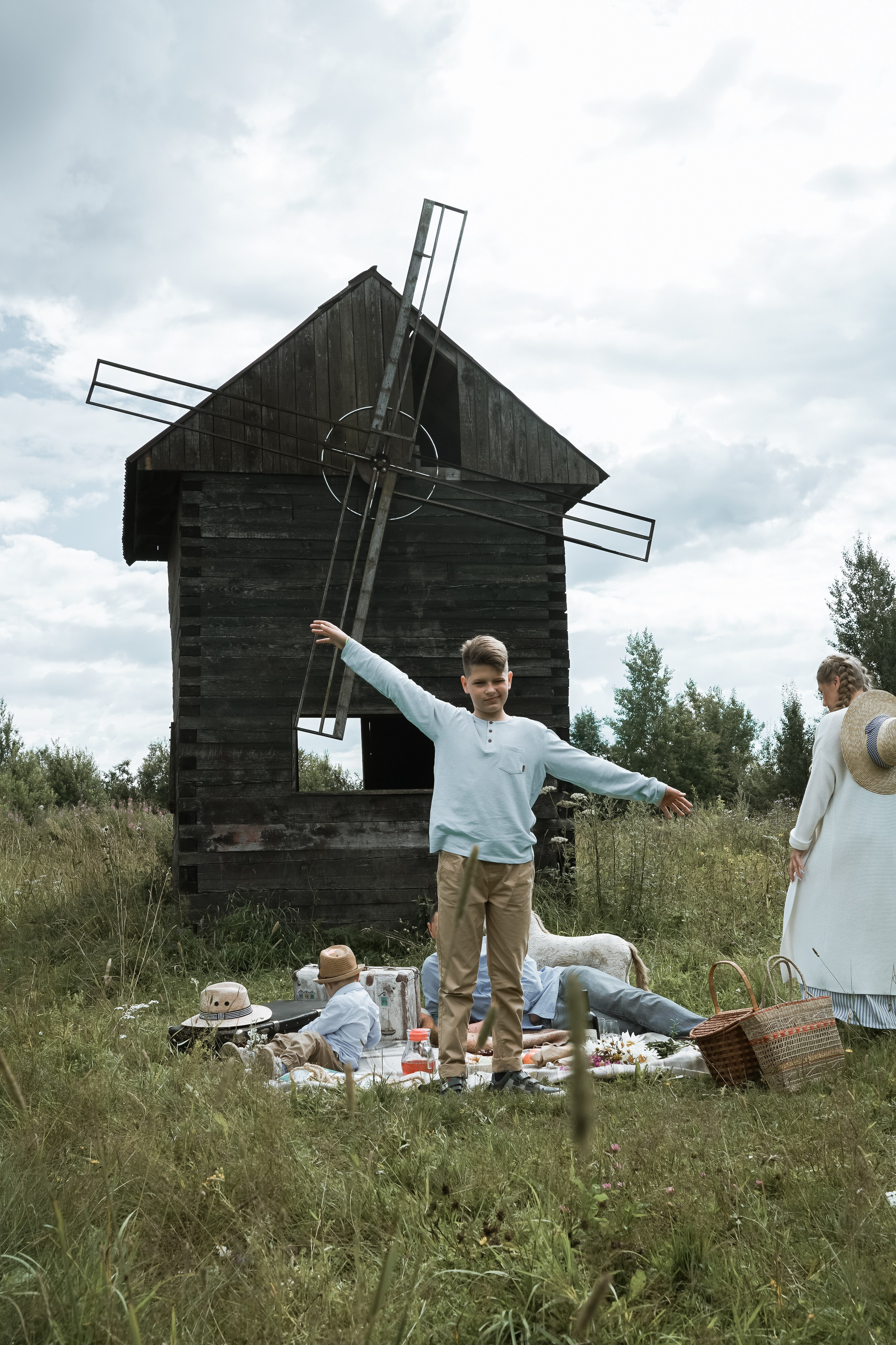 Семейная съёмка на старой Мельнице. Свадебный, семейный и контент фотограф в Санкт- Петербурге Елена Грие