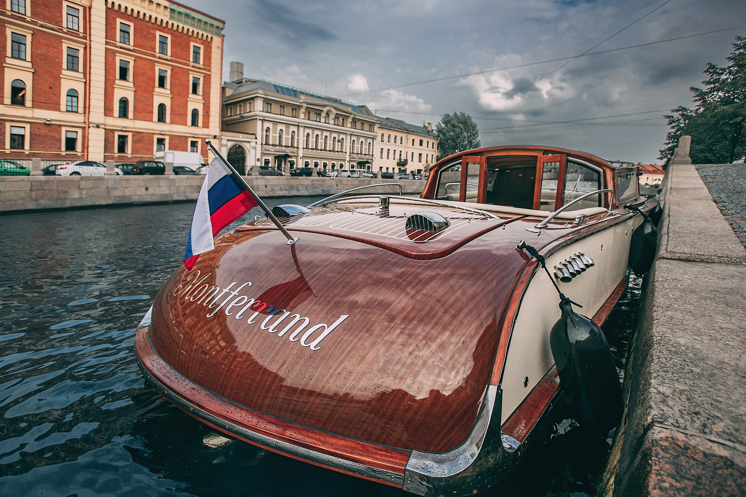 Катер «Montferrand». SPB Rent Boats|аренда катеров и теплоходов