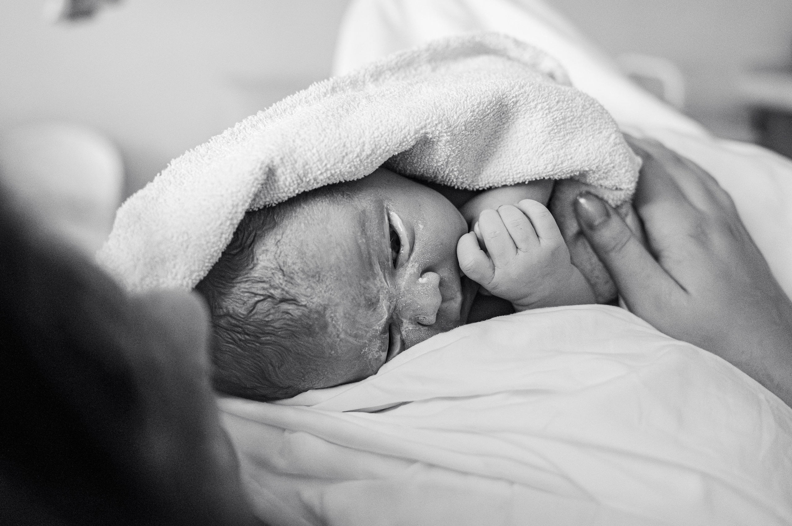 Василиса родилась. Роддом на Фурштатской. Парцалис Г.К./ Иринина А.С. Фотограф на роды СПБ Юлия Герасимова