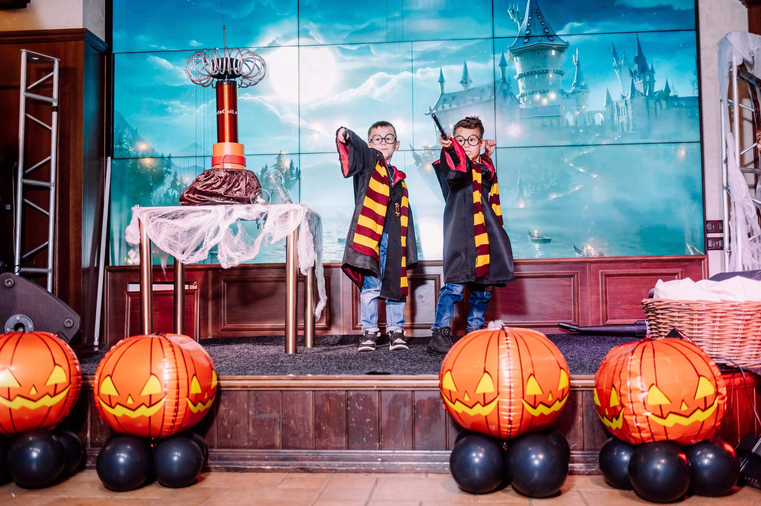 Хэллоуинские Приключения в Хофброй от ДетиСказка42. Детский фотограф, семейный фотограф и репортажи в Кемерово