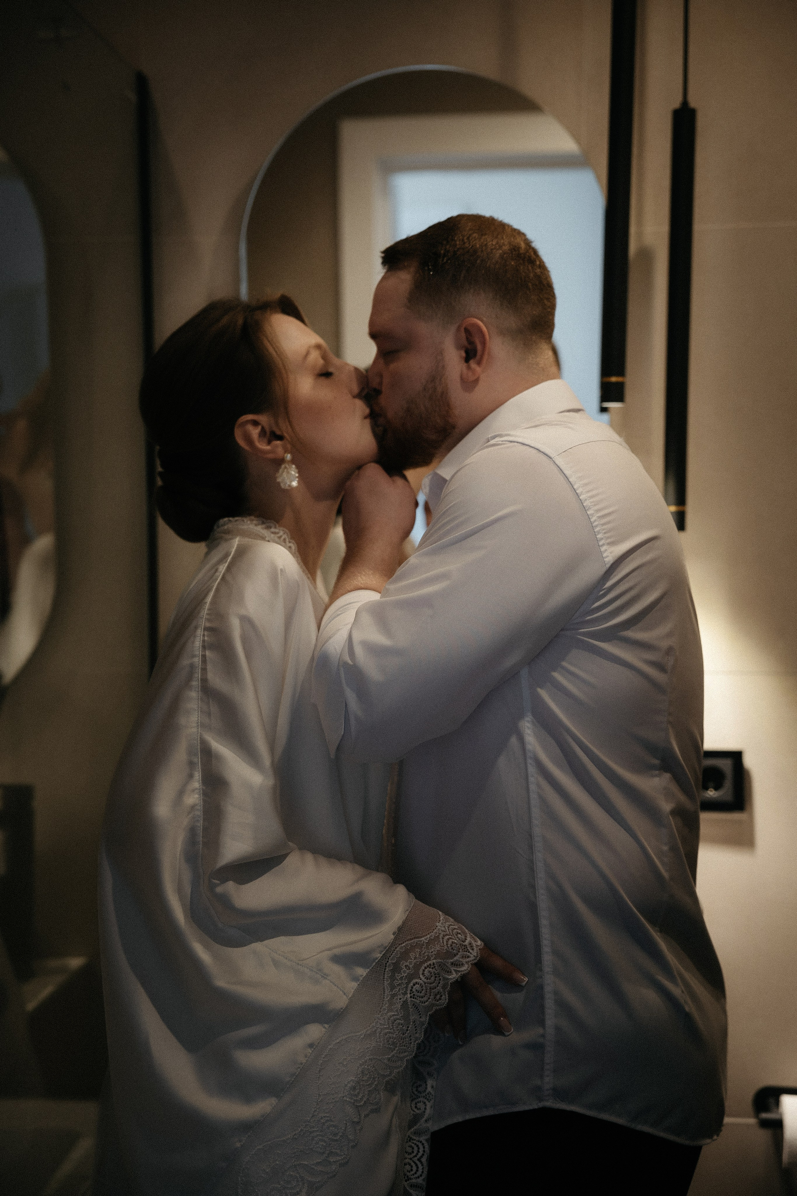 Утро невесты и свадебная фотосессия на теплоходе по Москве-реке