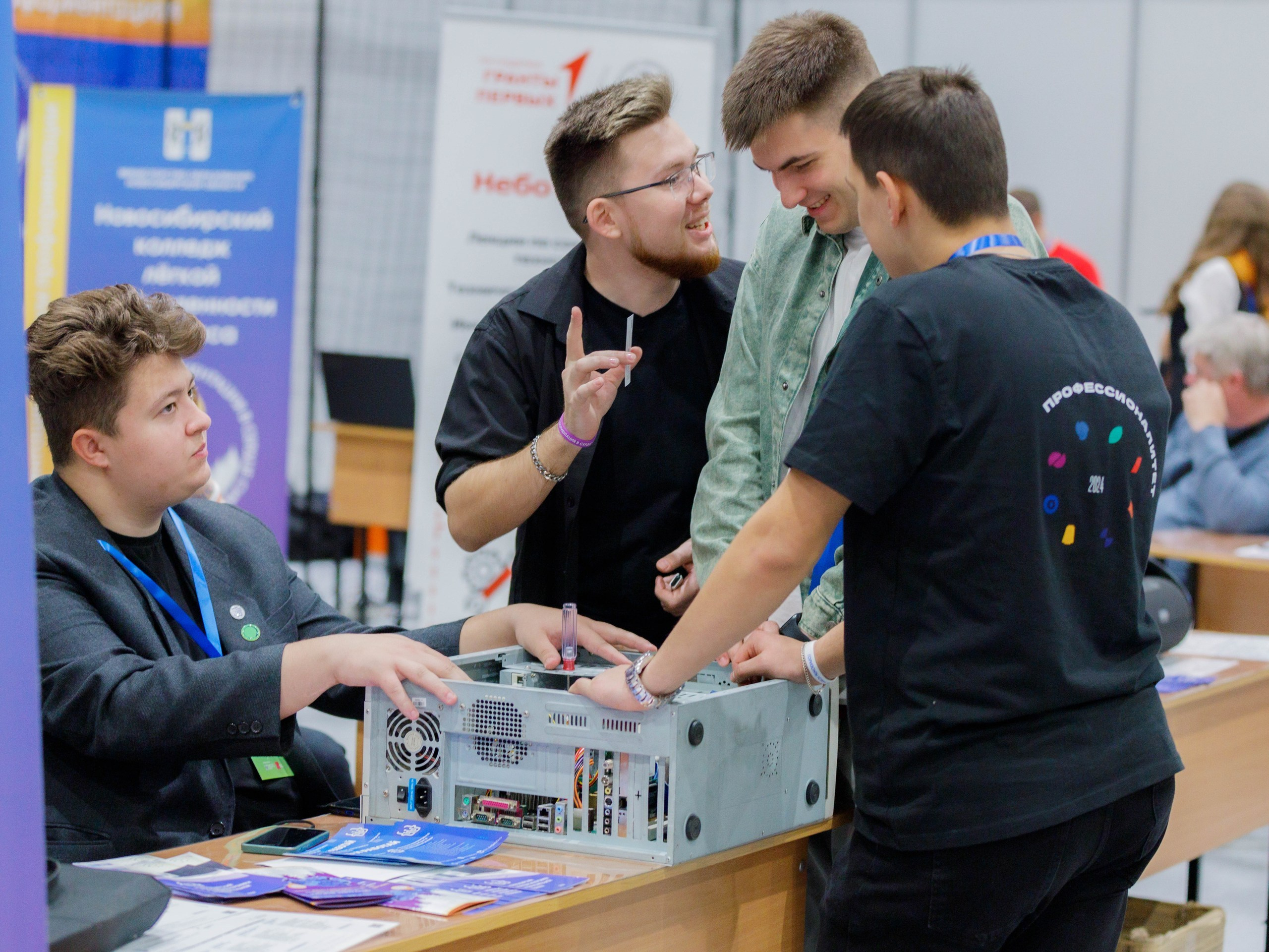 Выставка «Учебная Сибирь» 2024 г. Экспоцентр. Репортажный фотограф в Новосибирске Алена Помазунова