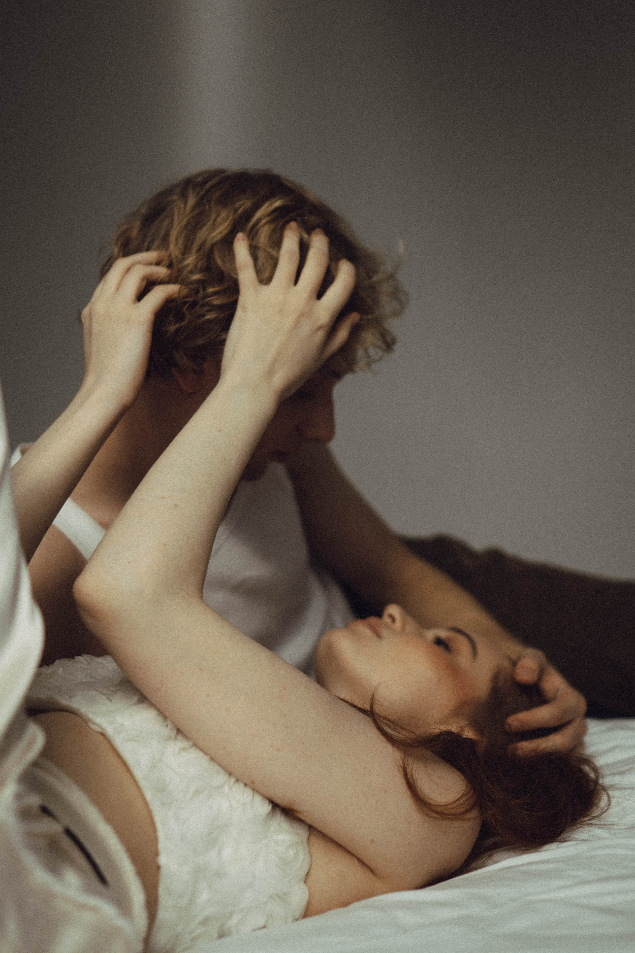 СВАДЕБНАЯ СЬЕМКА В ОТЕЛЕ. СБОРЫ ЖЕНИХА И НЕВЕСТЫ И ТАКЖЕ ТОР И ПОДГОТОВКА К ПРОГУЛКЕ. Профессиональный фотограф, Санкт-Петербург — Виктория Богомолова