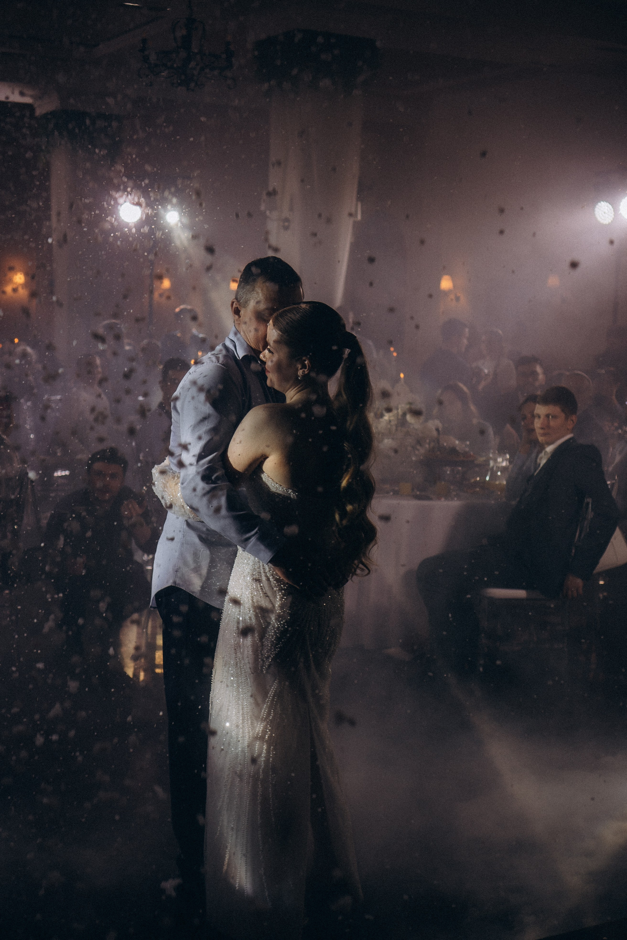 СВАДЕБНАЯ СЬЕМКА СБОРОВ В ОТЕЛЕ И ВЫЕЗД НА ЦЕРЕМОНИЮ (СНЯТО В СИБИРЕ В НИЖНЕВАРТОВСКЕ). Профессиональный фотограф, Санкт-Петербург — Виктория Богомолова