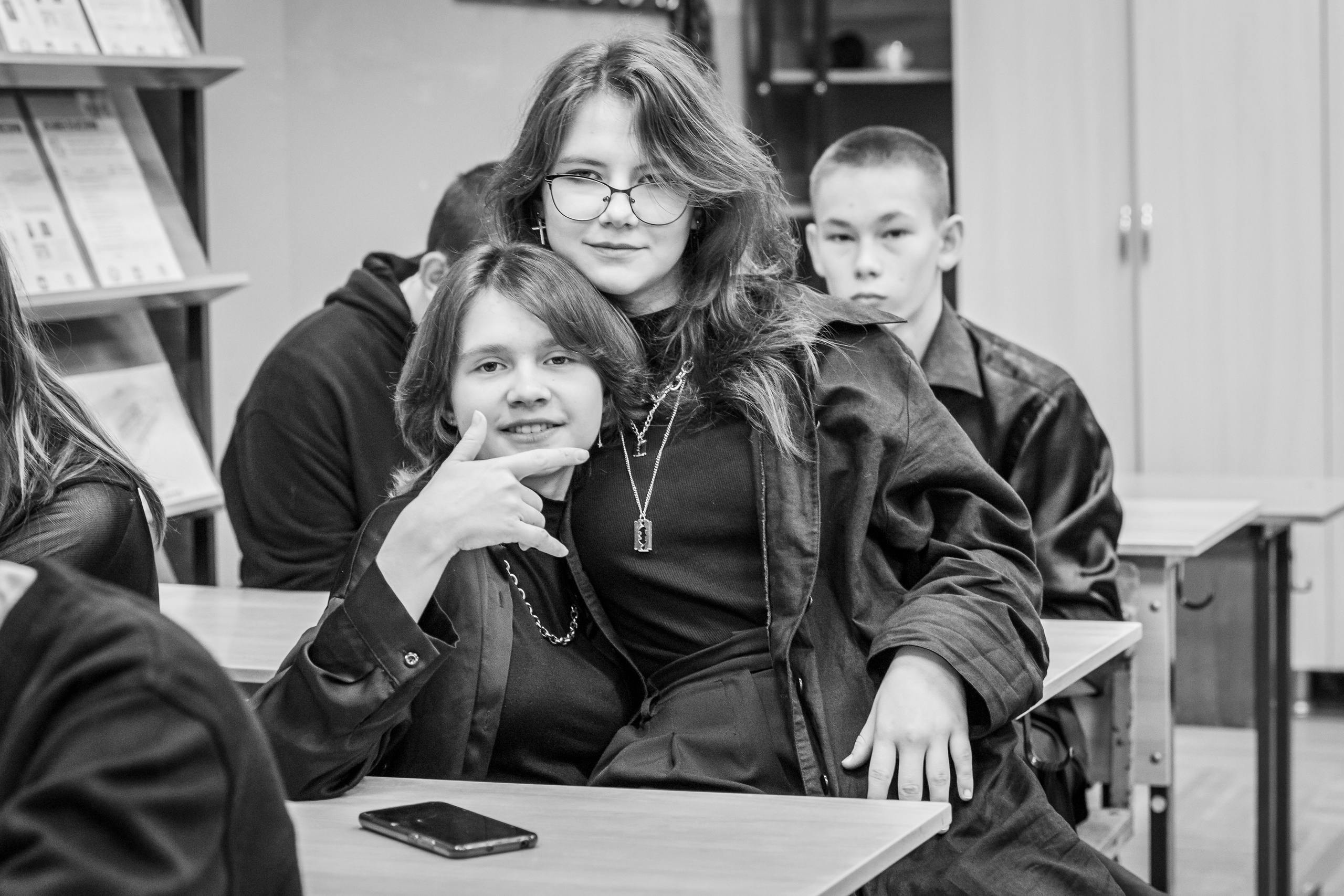 И В ШКОЛЕ ЕСТЬ ЖИЗНЬ. Марина Ушакова. Фотограф. Выпускные альбомы. г. Краснодар