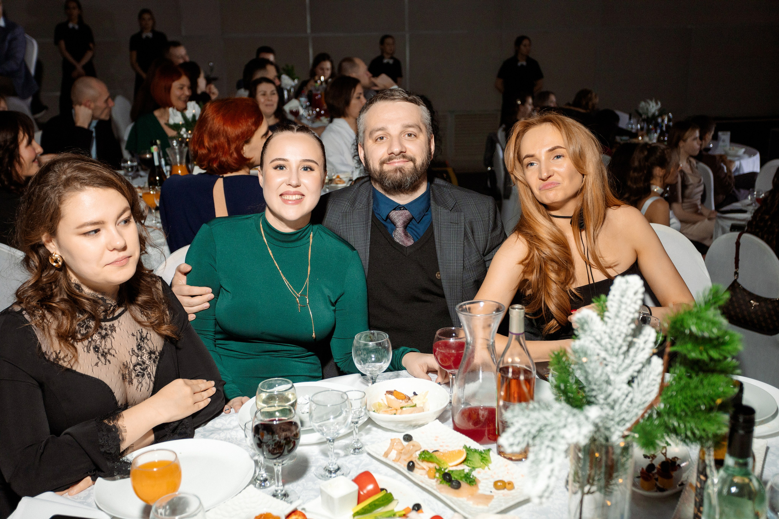 РЕПОРТАЖ: НОВЫЙ ГОД В ДК МЕТАЛЛУРГ. Профессиональный фотограф в Ижевске Леша Петров