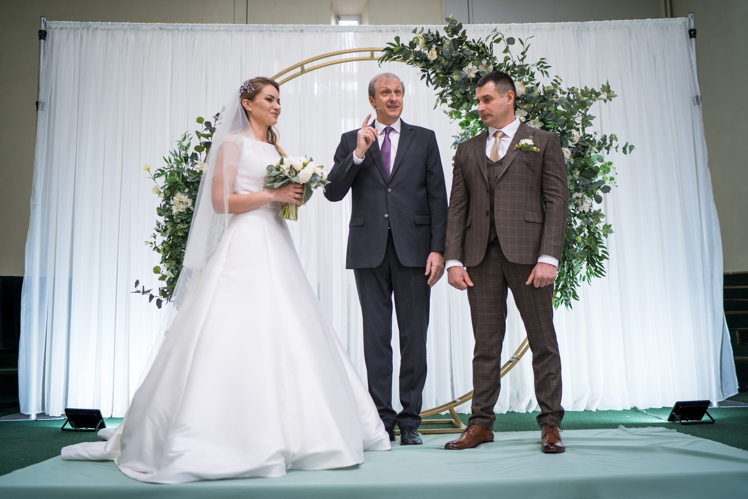 Фотосъемка венчания в Москве. Каталожная и промышленная съемка в Москве Александр Плонский