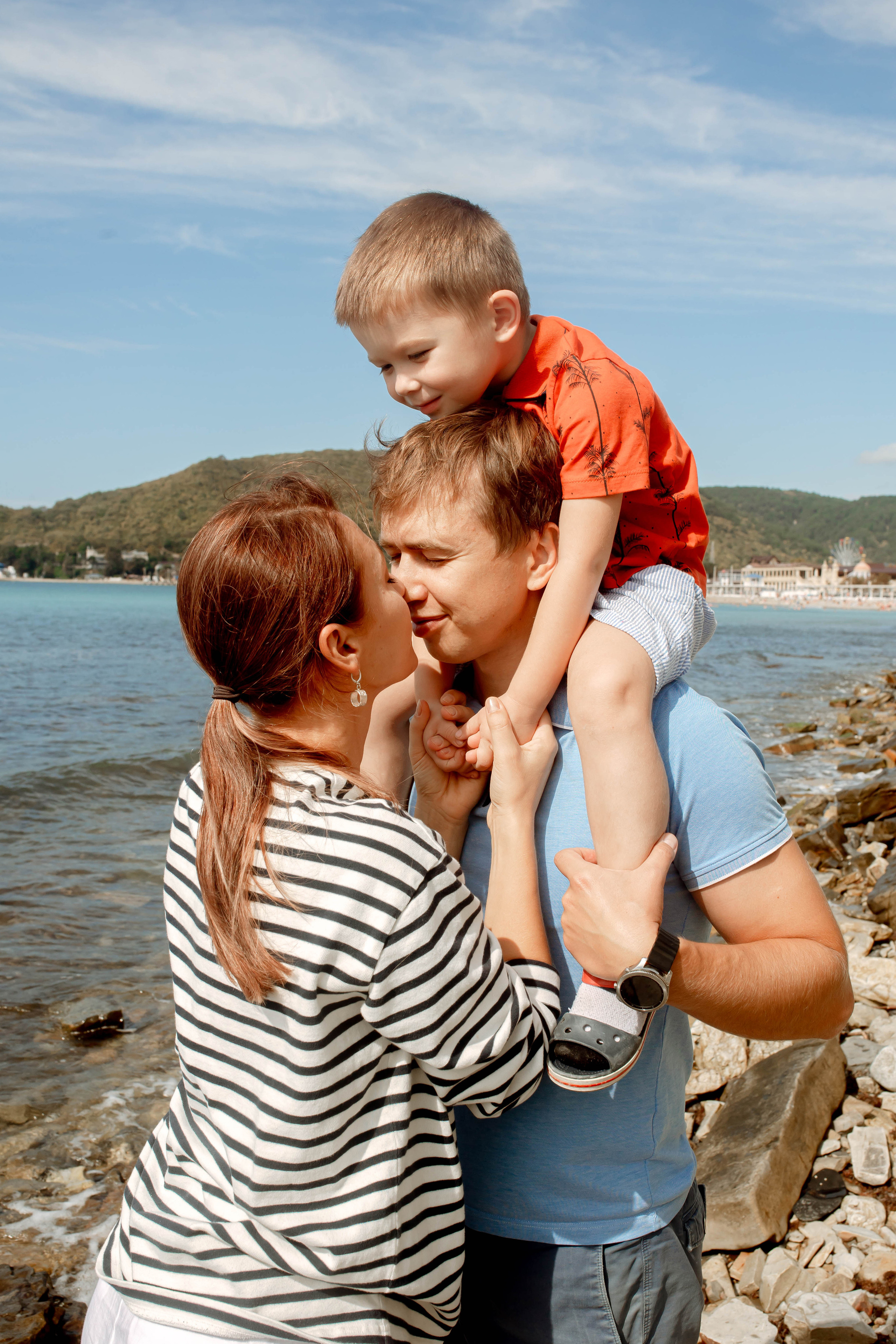 Наталья и Вадим с сыном. Фотограф в Геленджике, Архипо-Осиповке, Абрау-Дюрсо, Кринице Виктория