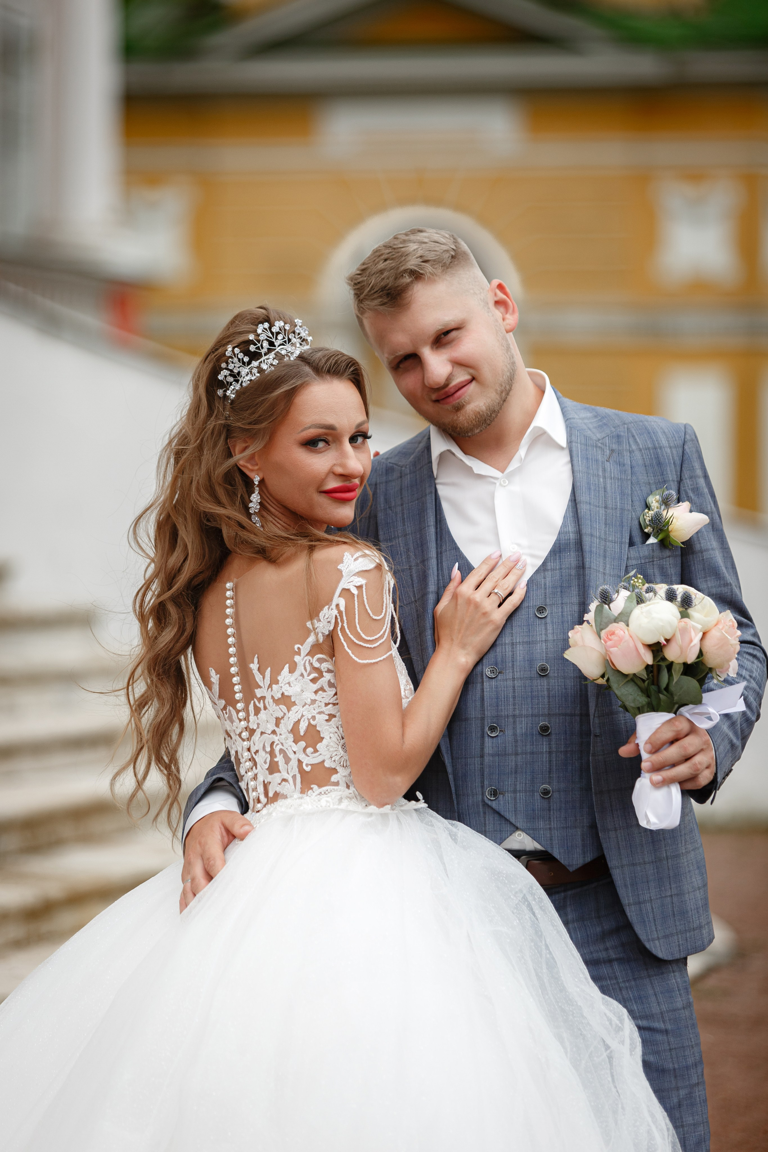 Свадебная фотосессия в усадьбе Кусково. Свадебный фотограф Москва и МО Сергей Киржаев