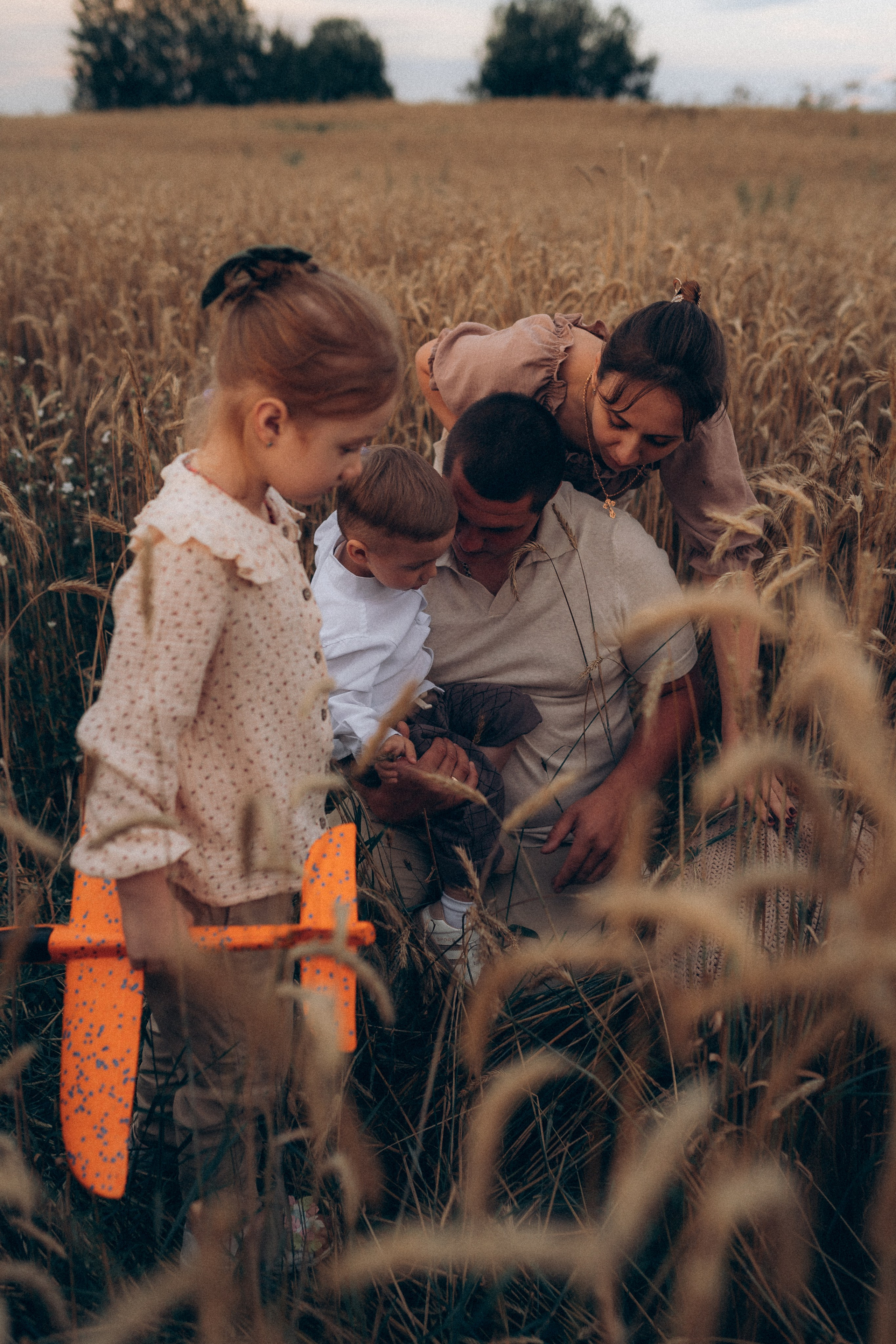 Алёна и семья. Фотограф Торопец Кристина Абрамова Kanwellia photography