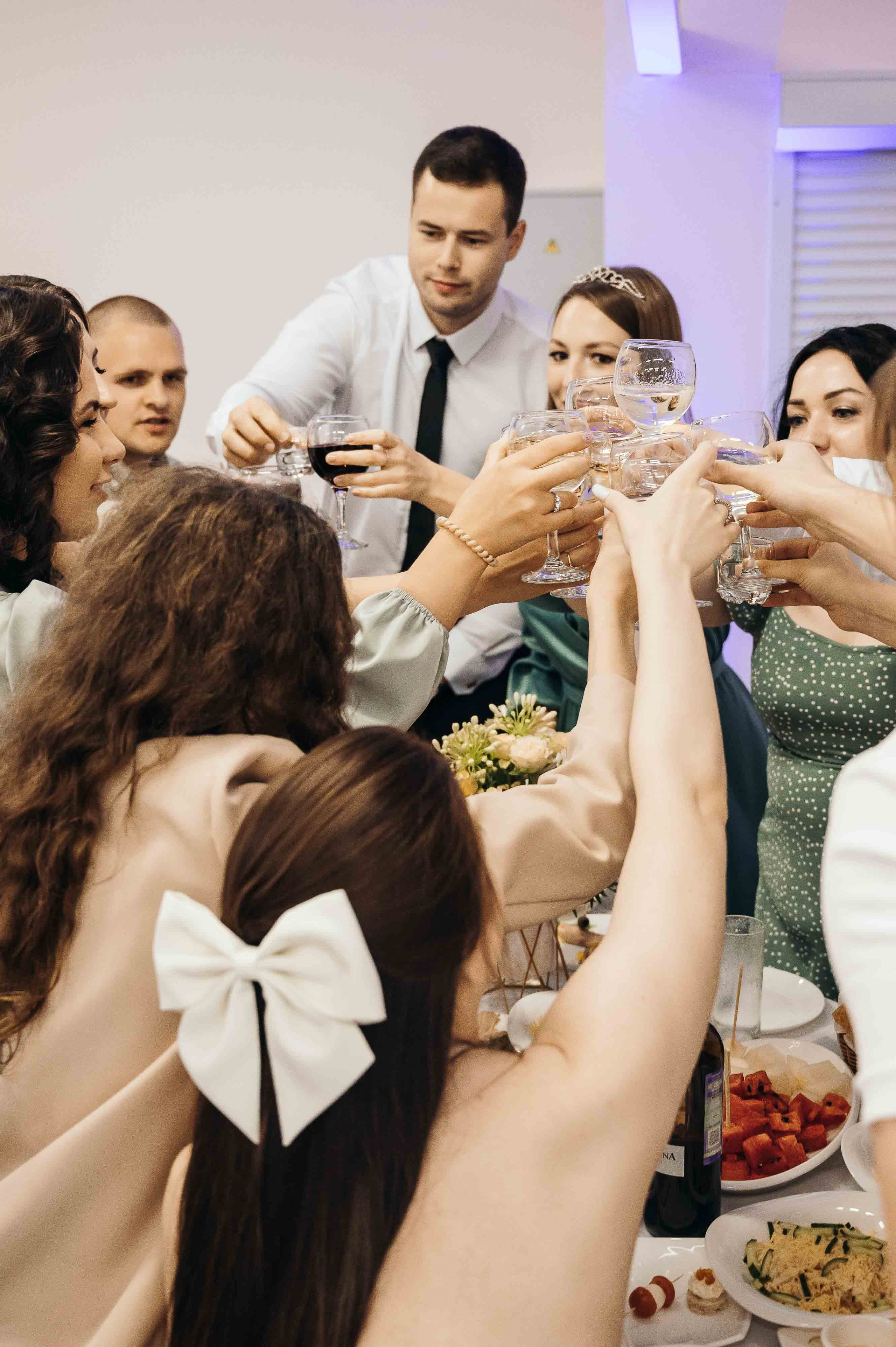 Совместные сборы в отеле. Свадебный и семейный фотограф в Котласе Никита Попов