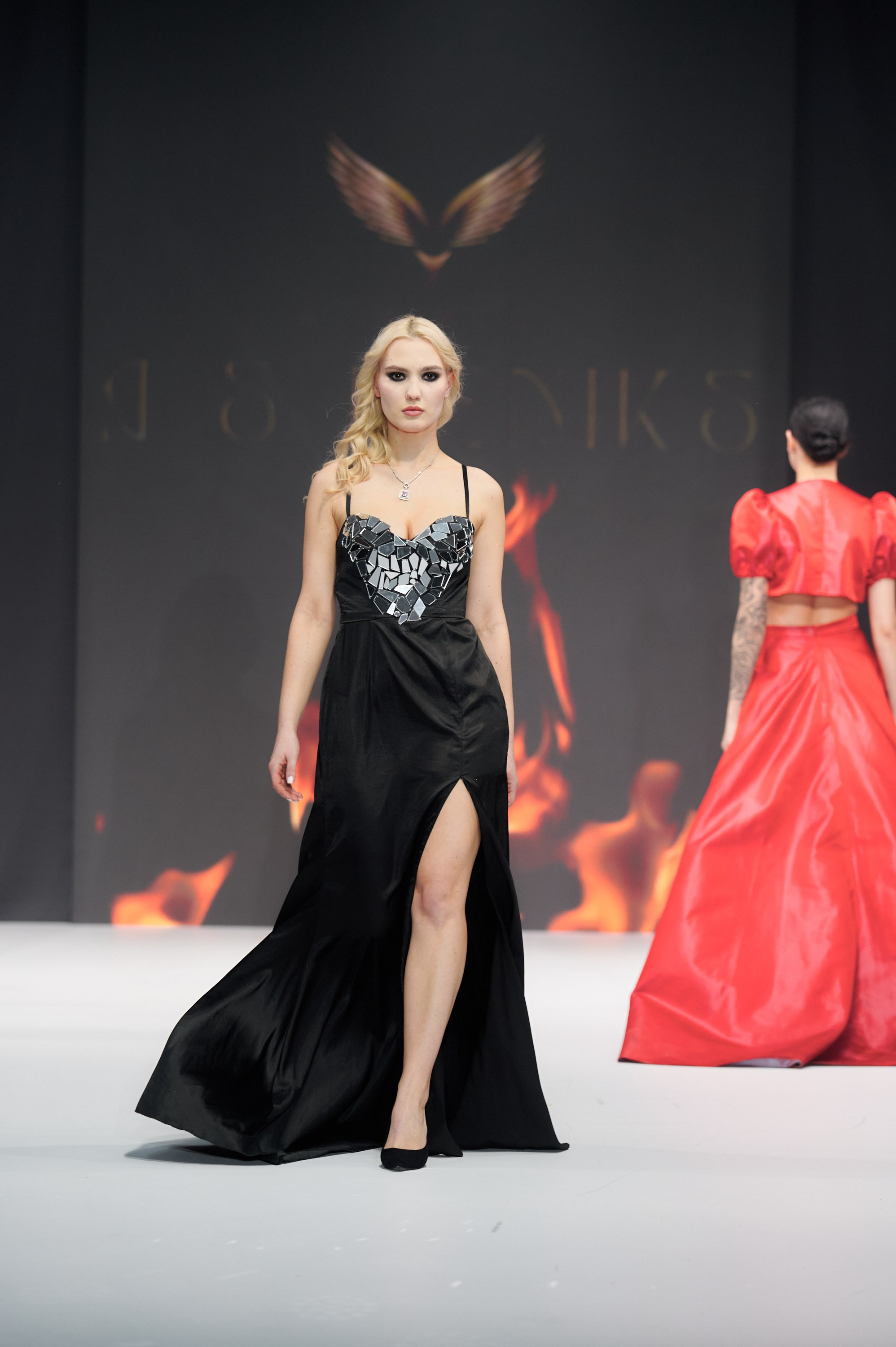 VSHOW_fashion показ. Коммерческий фотограф в Казани Ксения Добролюбова