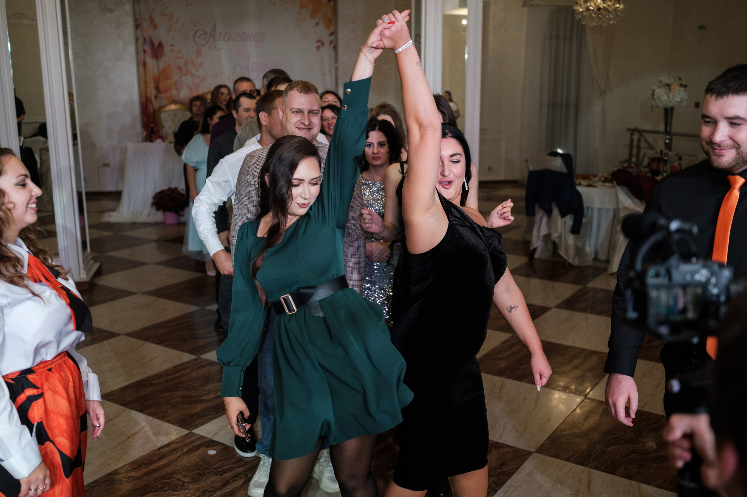 Александр и Лариса. Свадебный фотограф | репортаж | праздники | крещение