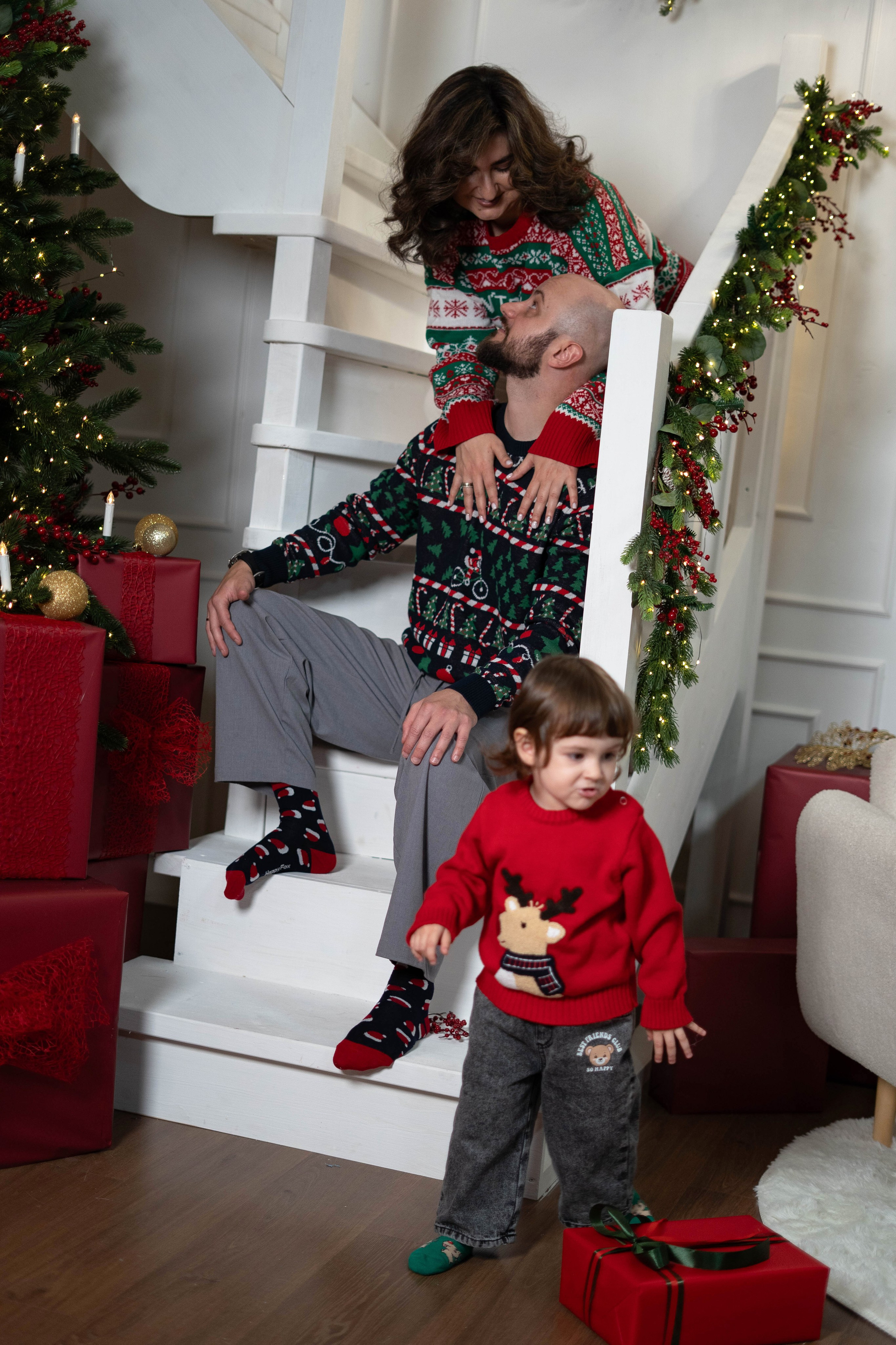 Семейная съемка в новогоднем интерьере. Профессиональный Фотограф в Сочи Марина Ситкина