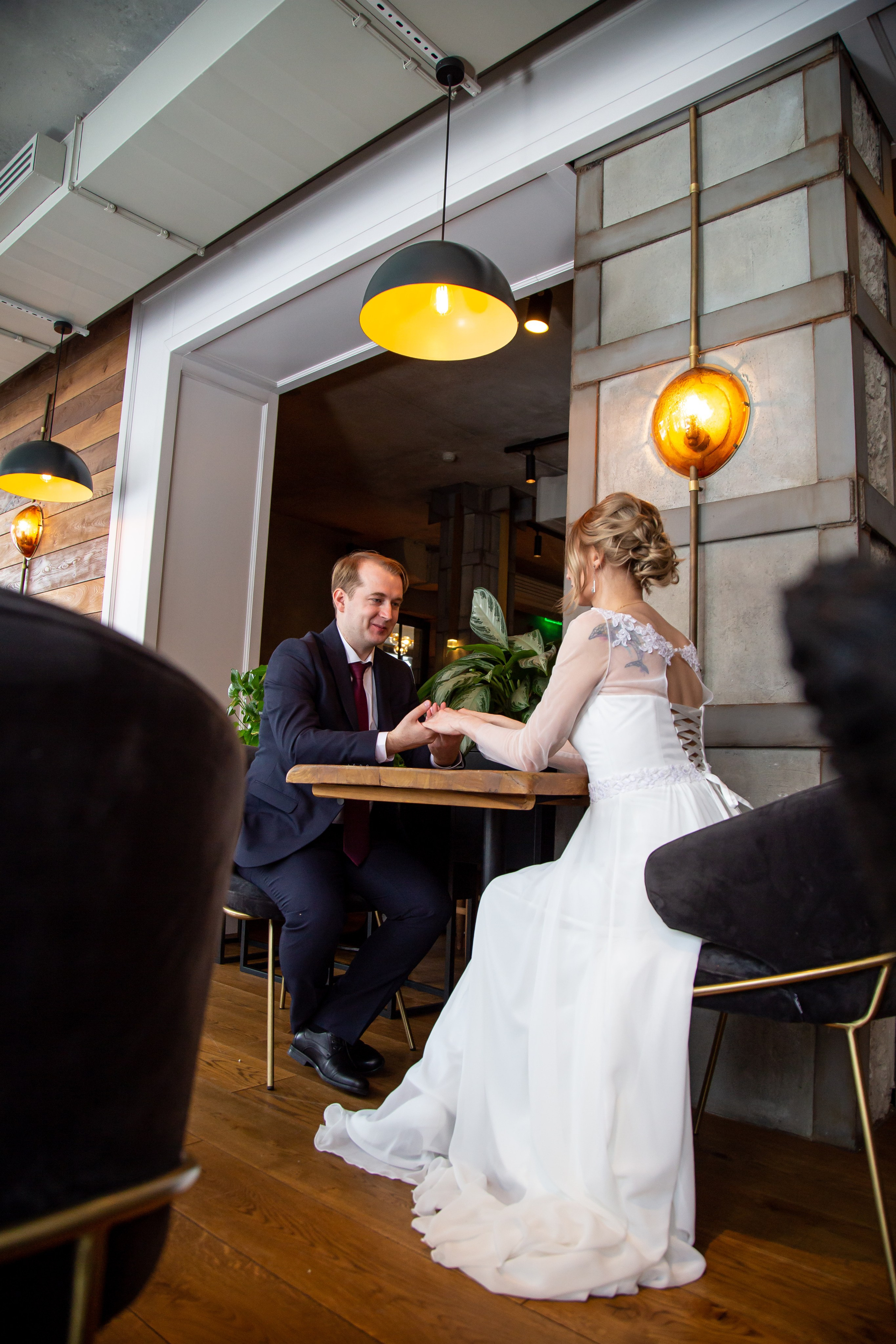 Примеры свадебных фотографий, позы для свадебной съёмки