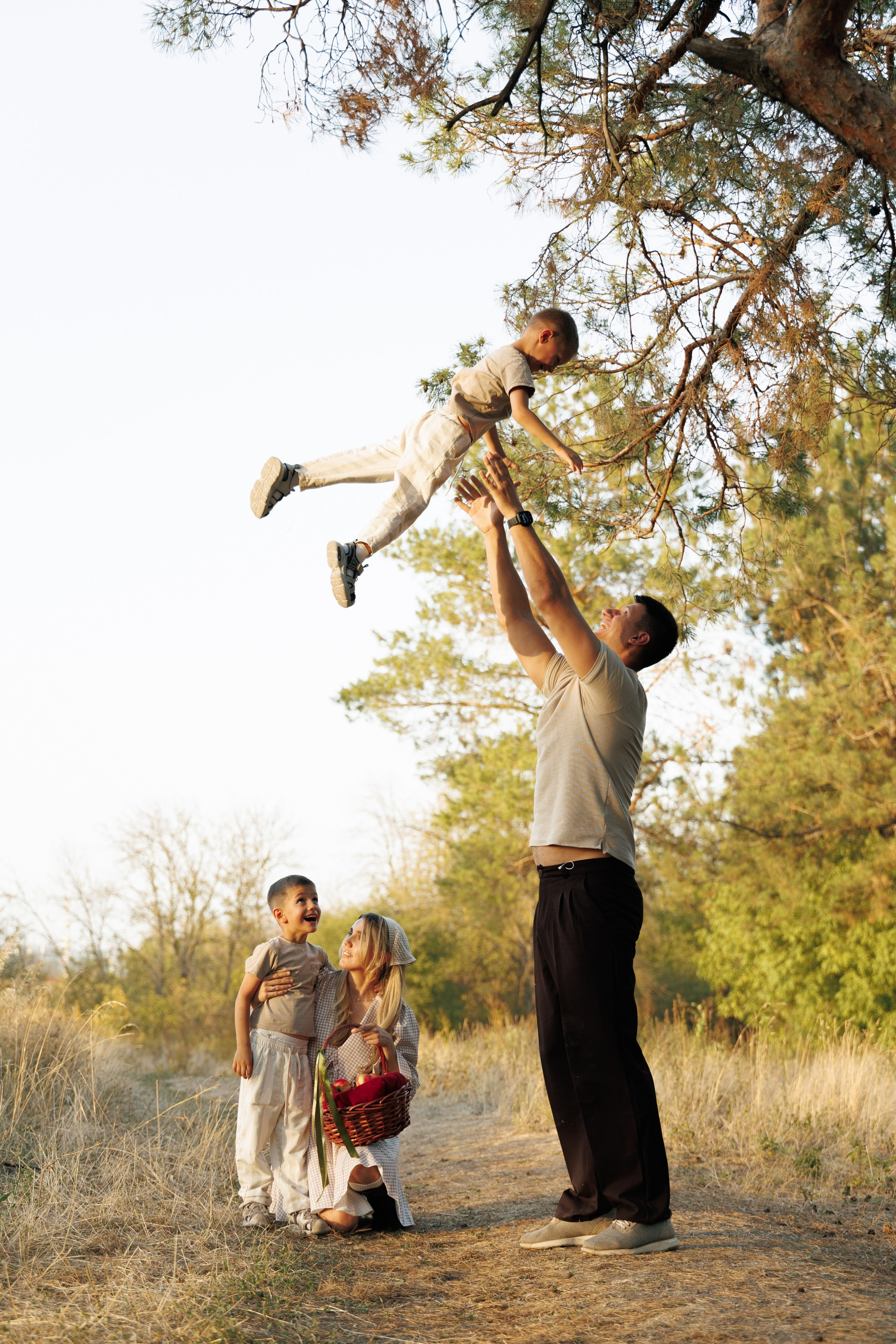 Дмитрий, Евгения, Мотя и Тима. Свадебный фотограф в Ростове — на — Дону Александра Пивоварова