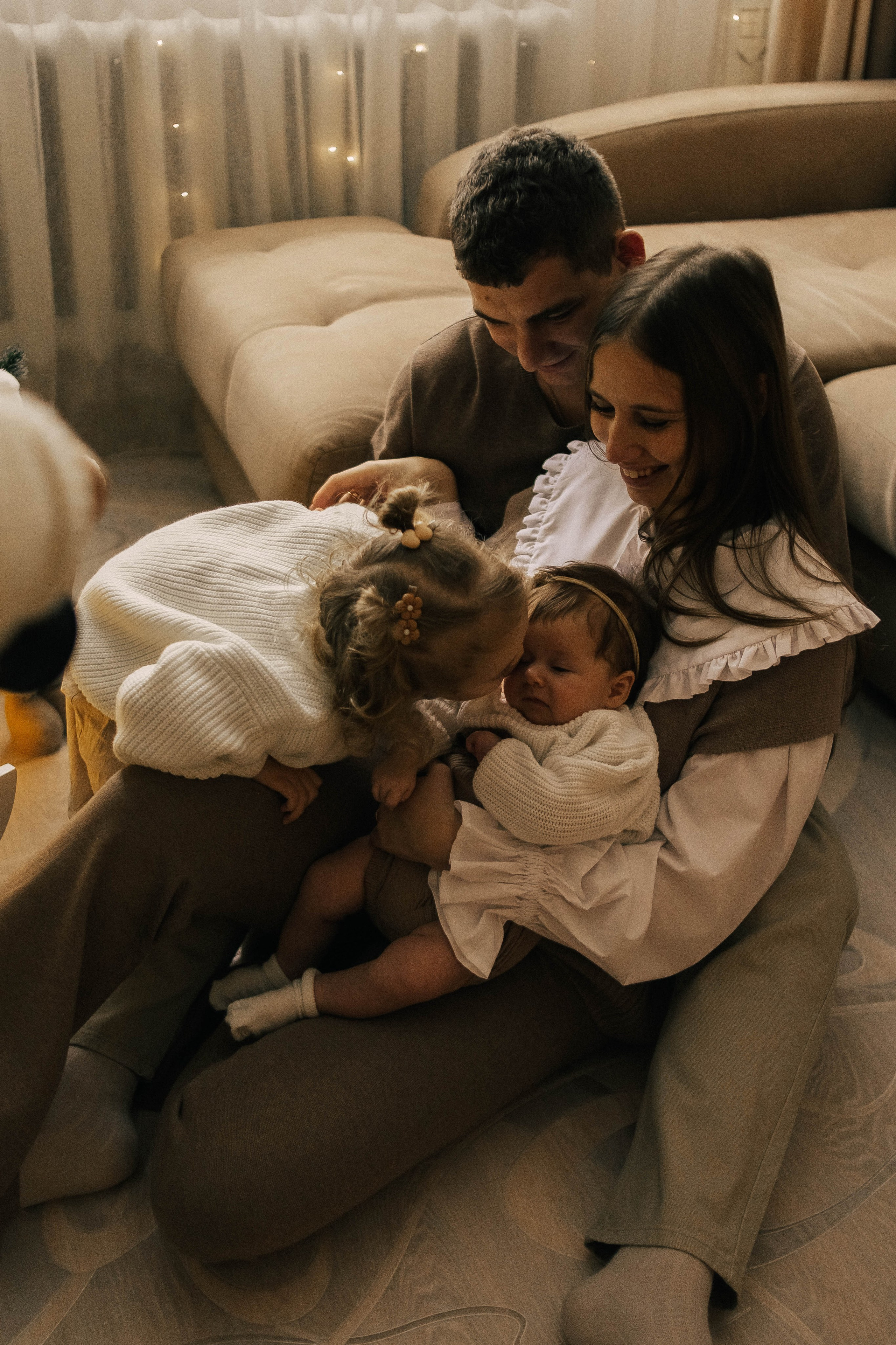 Анастасия, Андрей, Ариша и Анюта. Главная