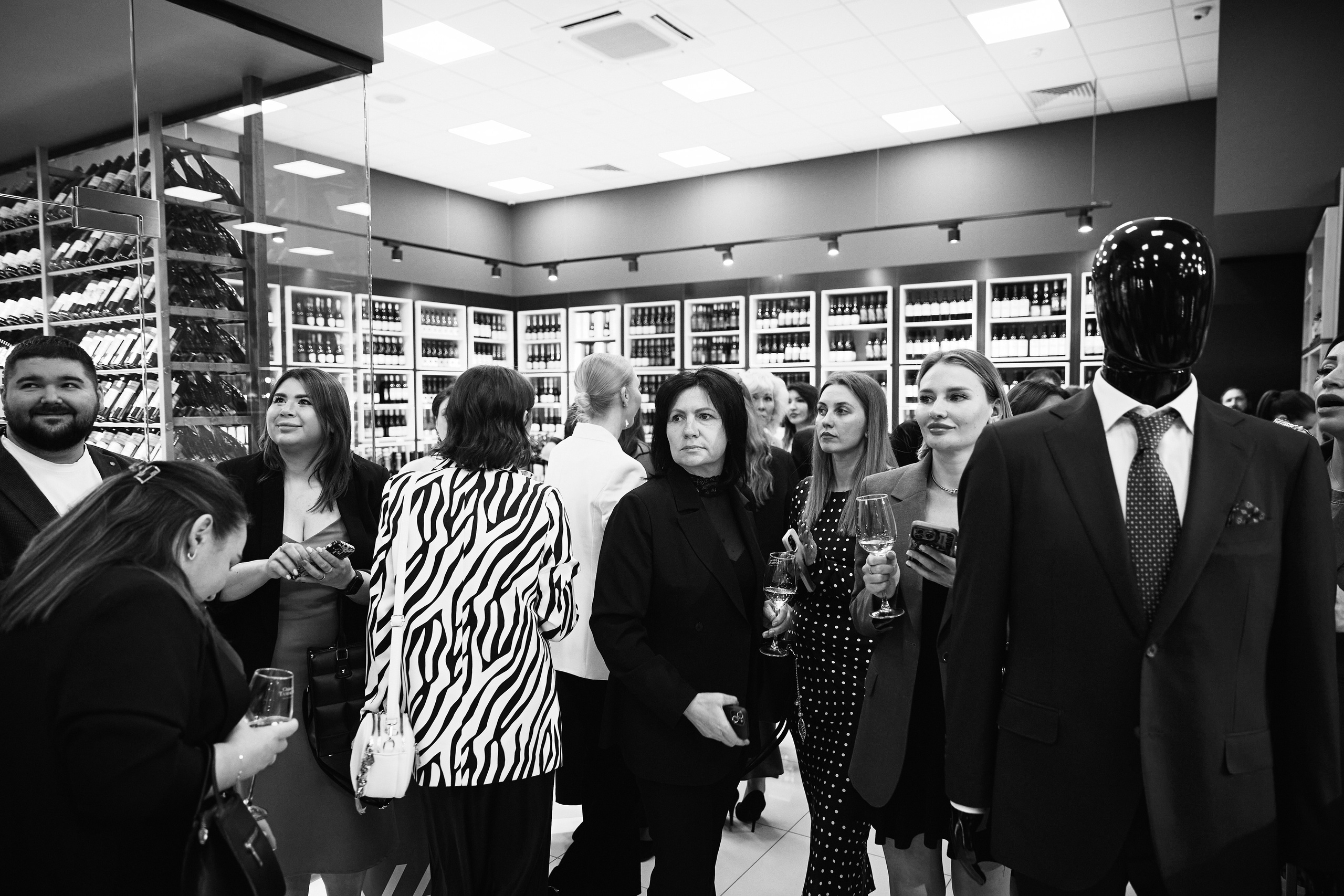 Иммерсивный спектакль в Винном клубе CHATEAU TAMAGNE 21.05. Свадебный репортажный фотограф краснодар максим дремов дрёмов фотосессия студия цена