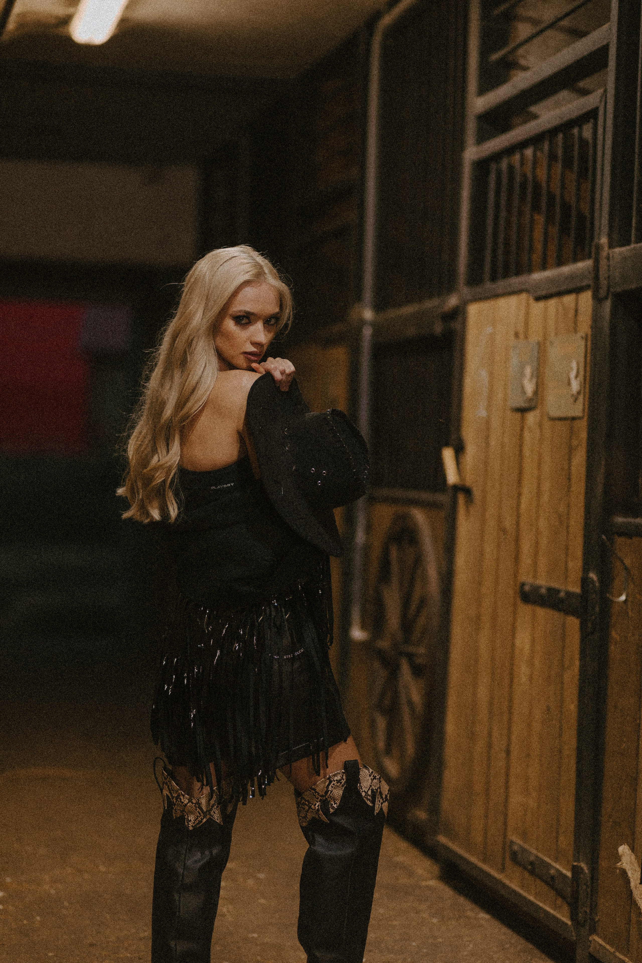 Надя «Вестерн». Павел Померанцев