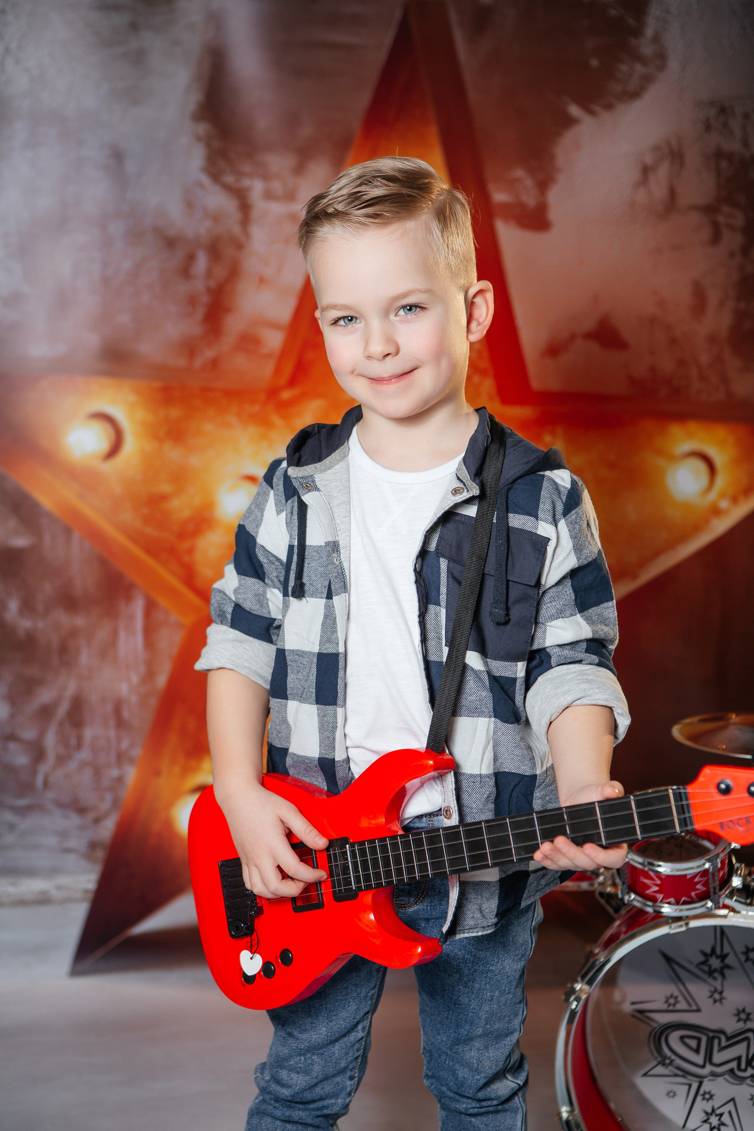 Рок-Звезда. Фото дети. Выпускные альбомы Нижний Тагил