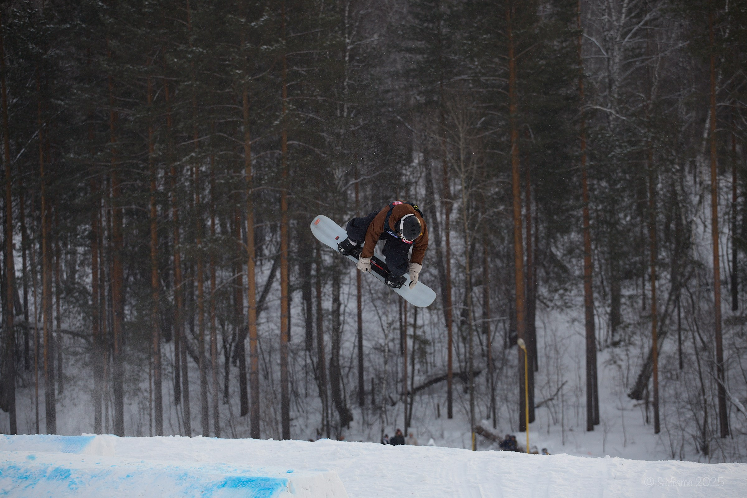 Всероссийские соревнованиях по сноуборду в дисциплине Биг-эйр в Томске. Коммерческий фотограф для бизнеса в Томске Дмитрий Ельчанинов