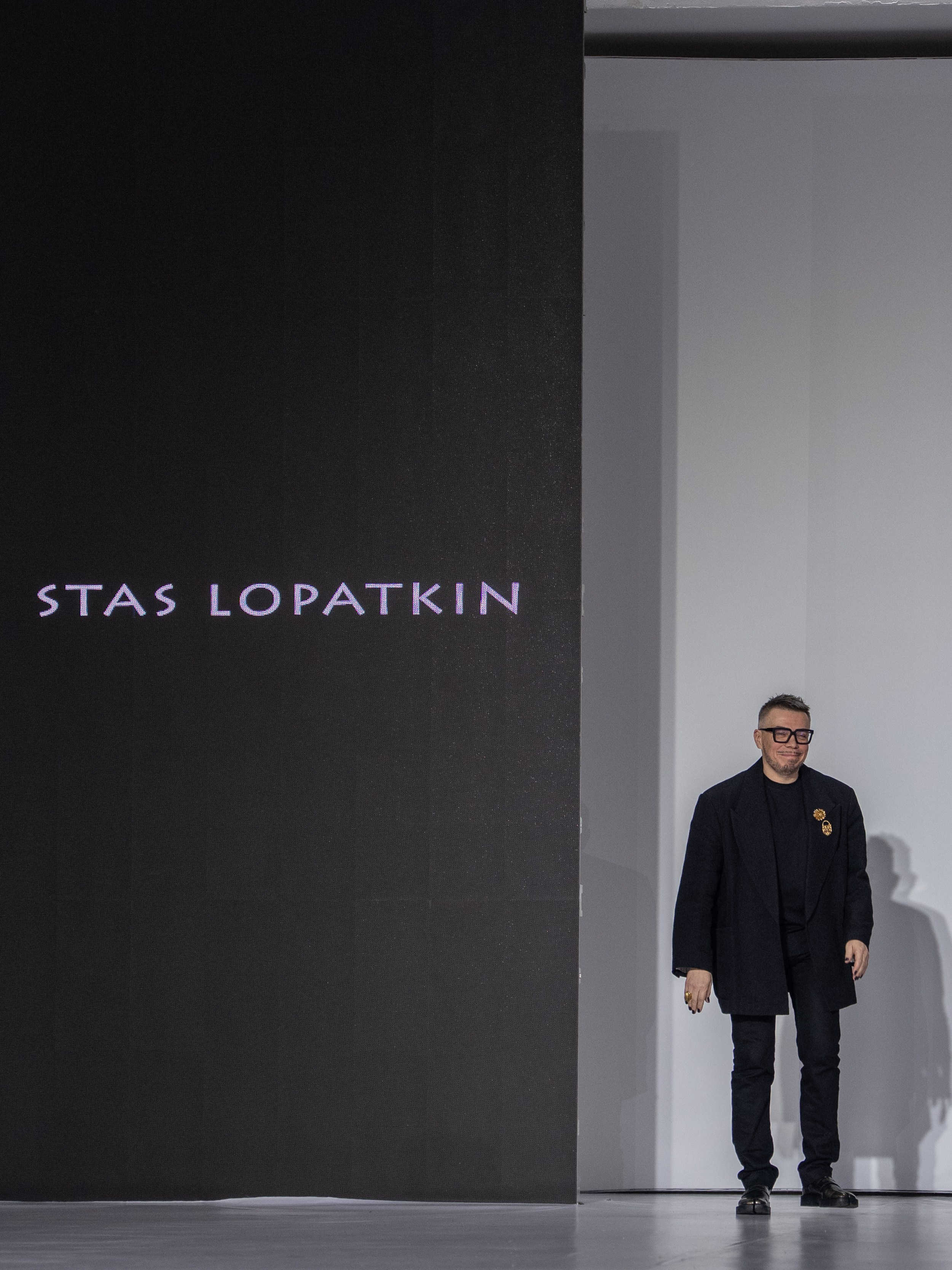 Дизайнер Stas Lopatkin. Сайт Алматинского НЮ АРТ, будуар и фэшн фотографа Дениса Карпенко