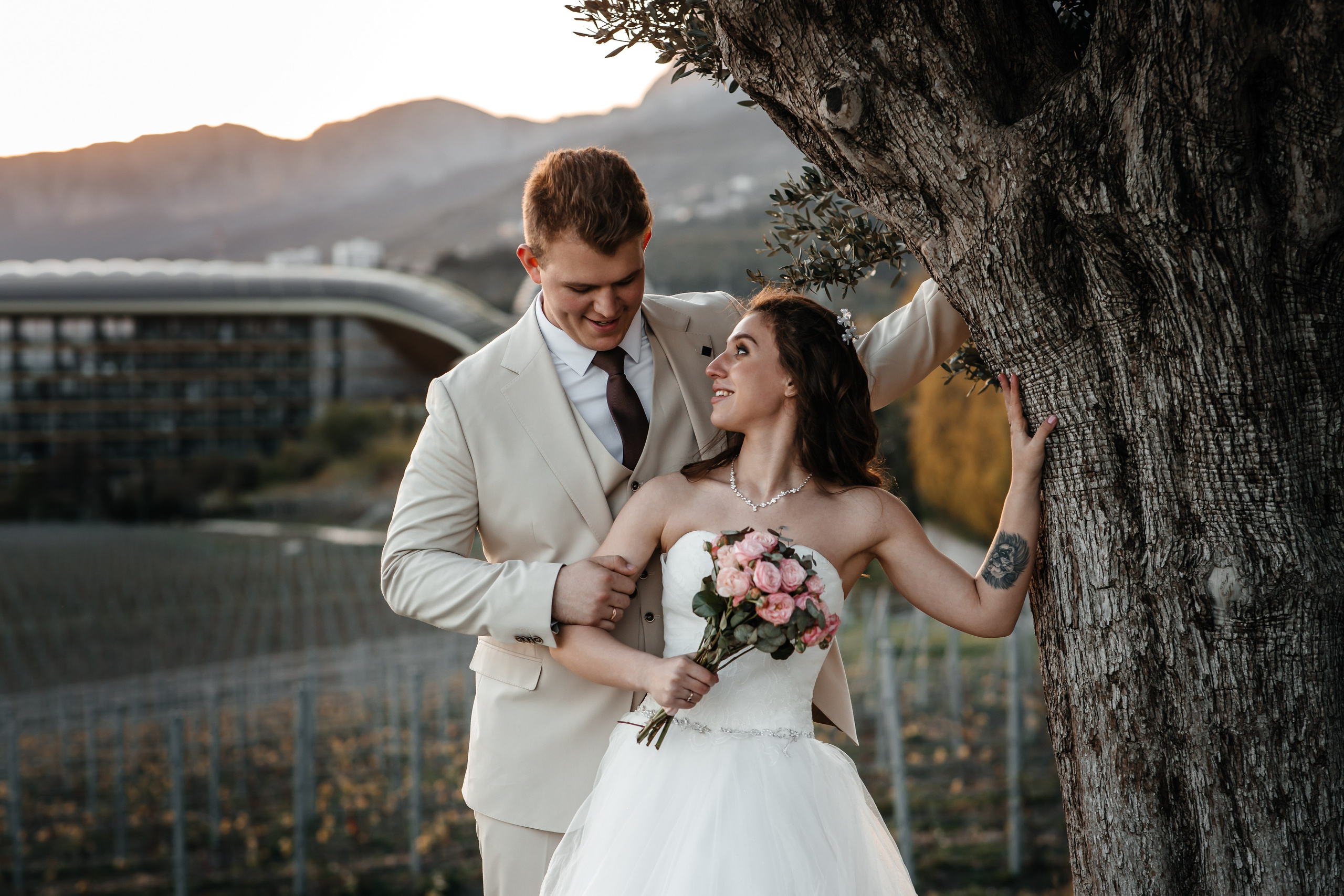 Сакура в Японском саду. Анонс свадьбы для Никиты и Марины. Свадебный фотограф в Крыму и Севастополе Ольга Баскакова