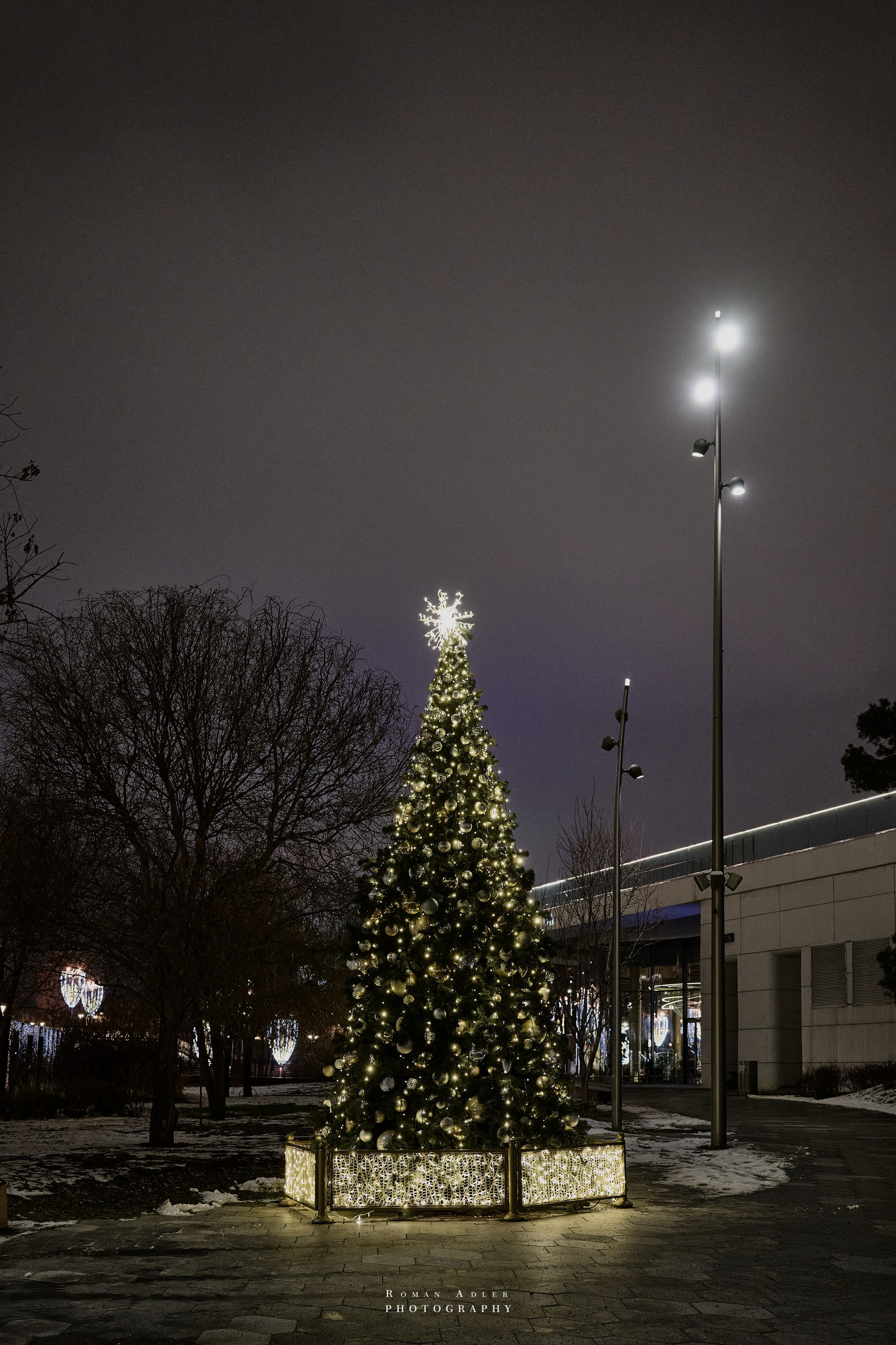 Новогодняя ночная Москва 2025. Фотограф Роман Адлер