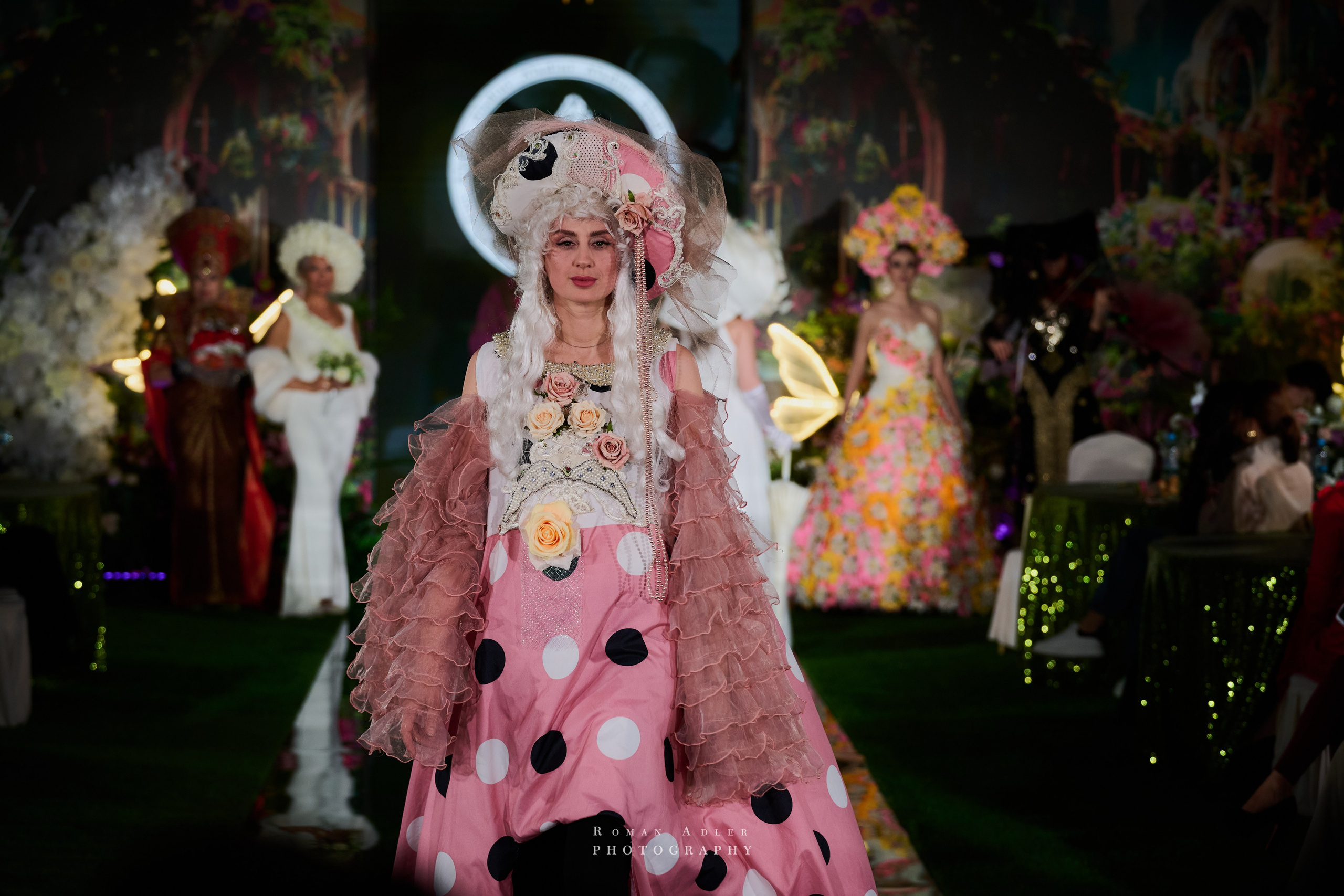 Золотая Неделя Моды. Фотограф Роман Адлер