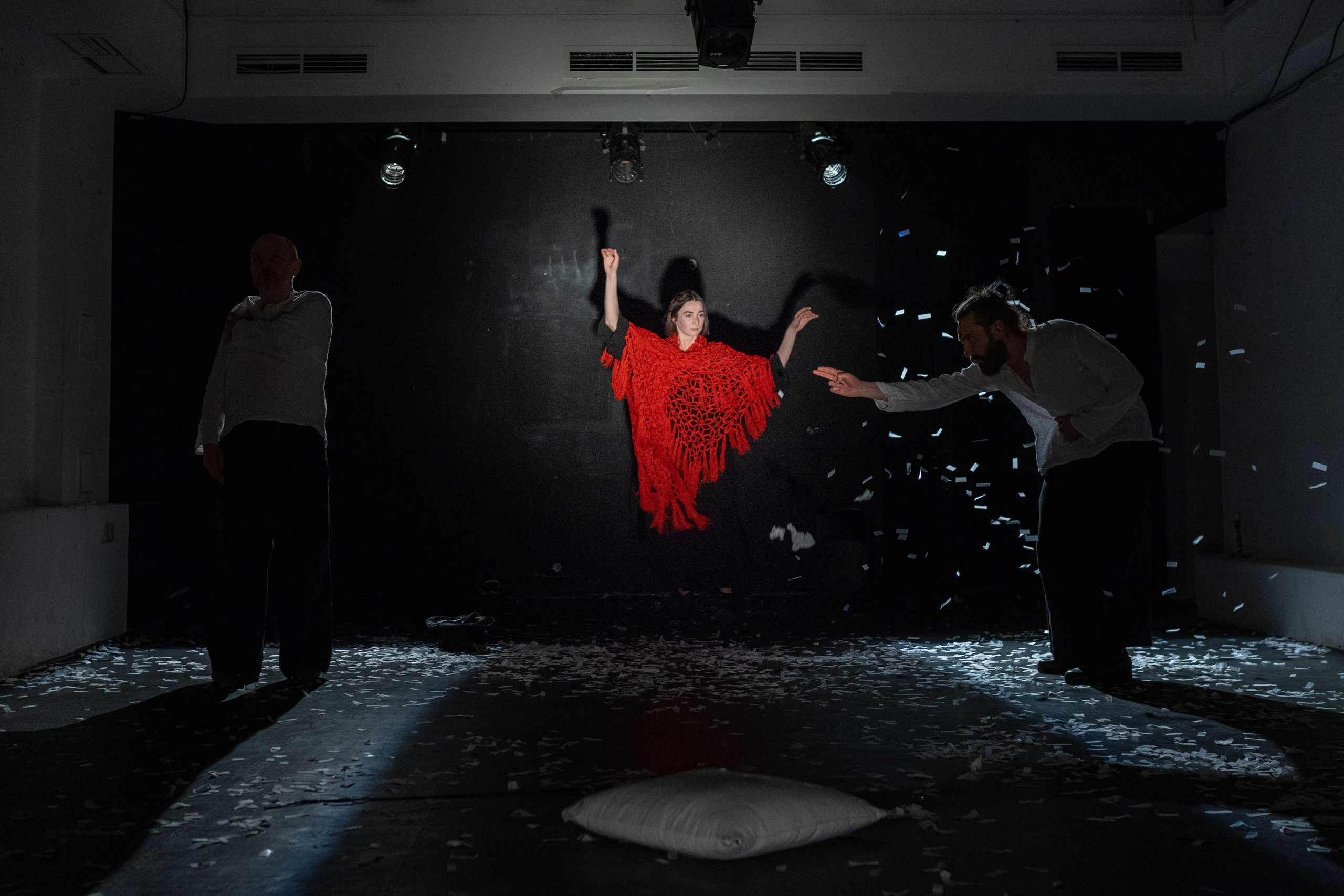 Маленькие истории. Фотограф Нинель Гюрсой, г. Москва