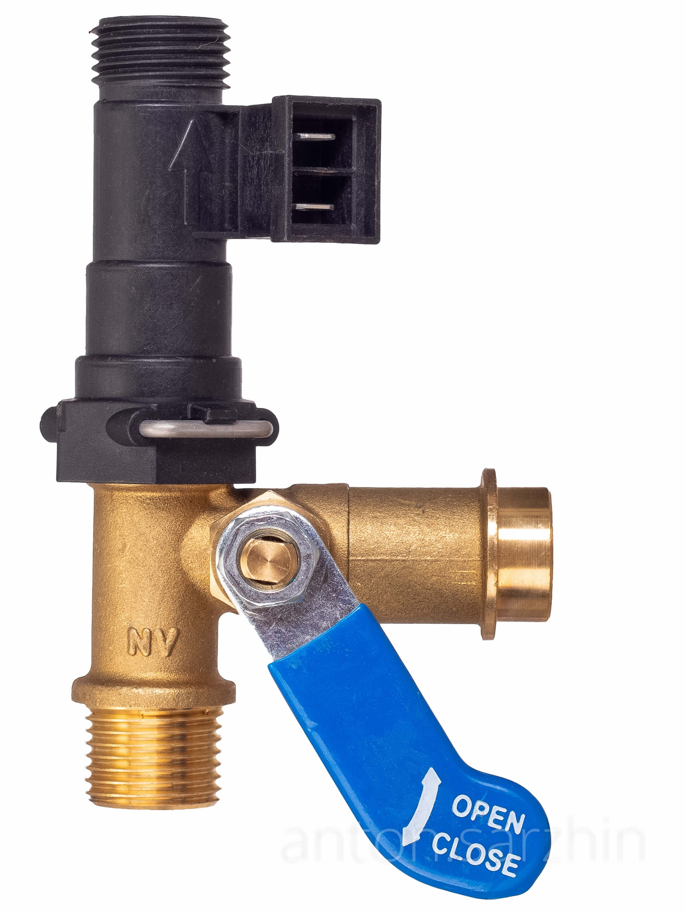 Предметное фото вентиль тройник кран подпитки