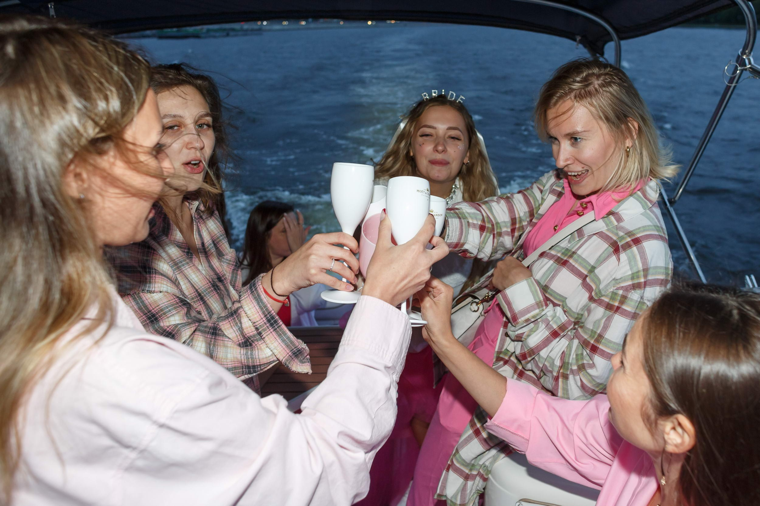 «Hen-Party» девичник Полины. Свадебный фотограф Игорь Брундасов 8PHOTO на свадьбу венчание загс СПб