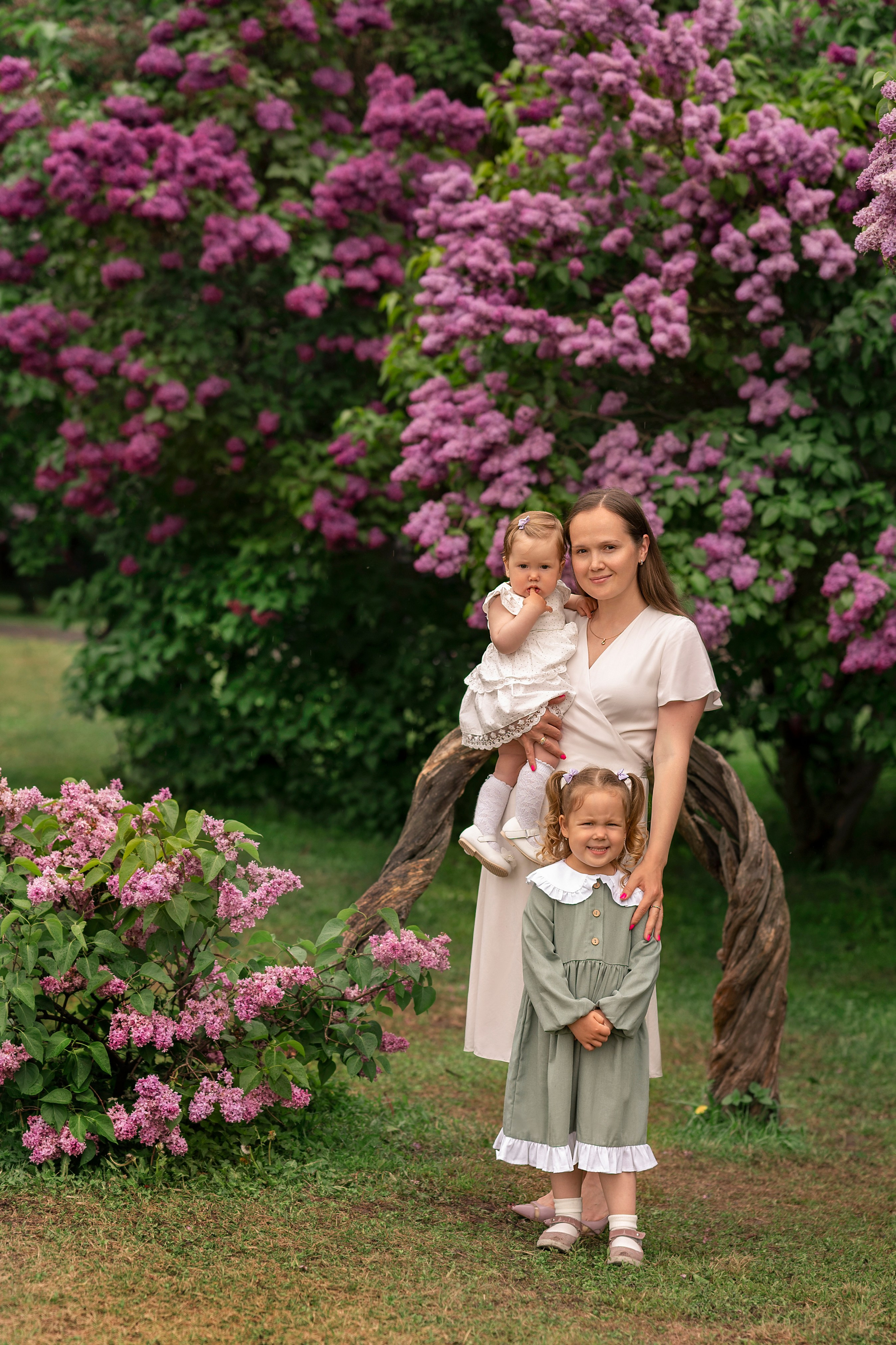 Сиреневый Сад. Детский и семейный фотограф г. Москва Оксана Катаджи