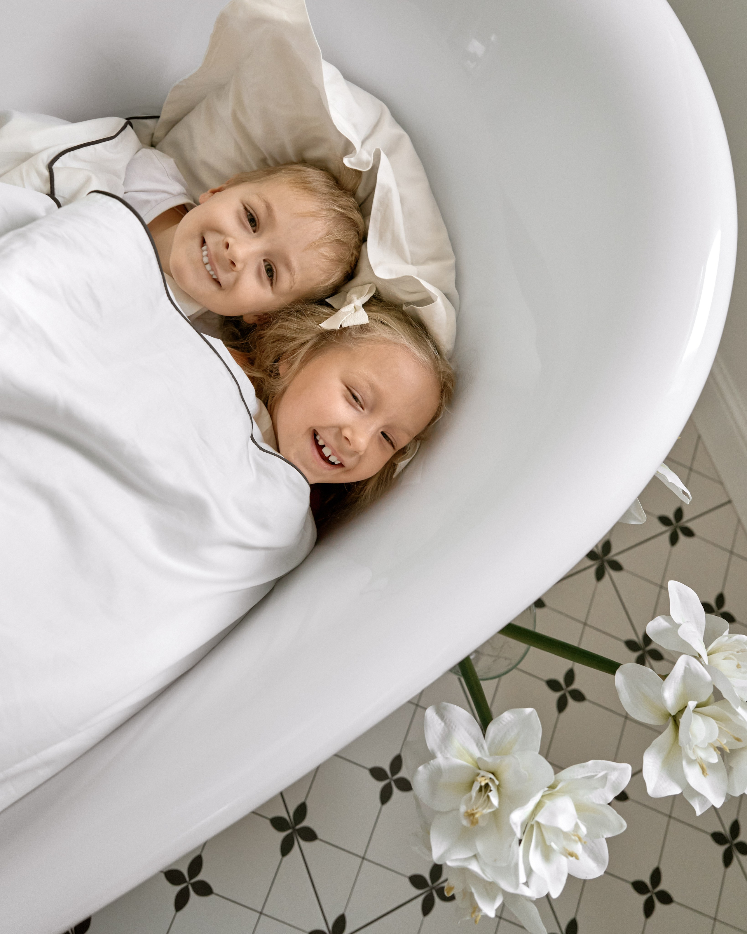 Семейная фотосьемка в фотостудии «Истории» зал «Апартаменты»