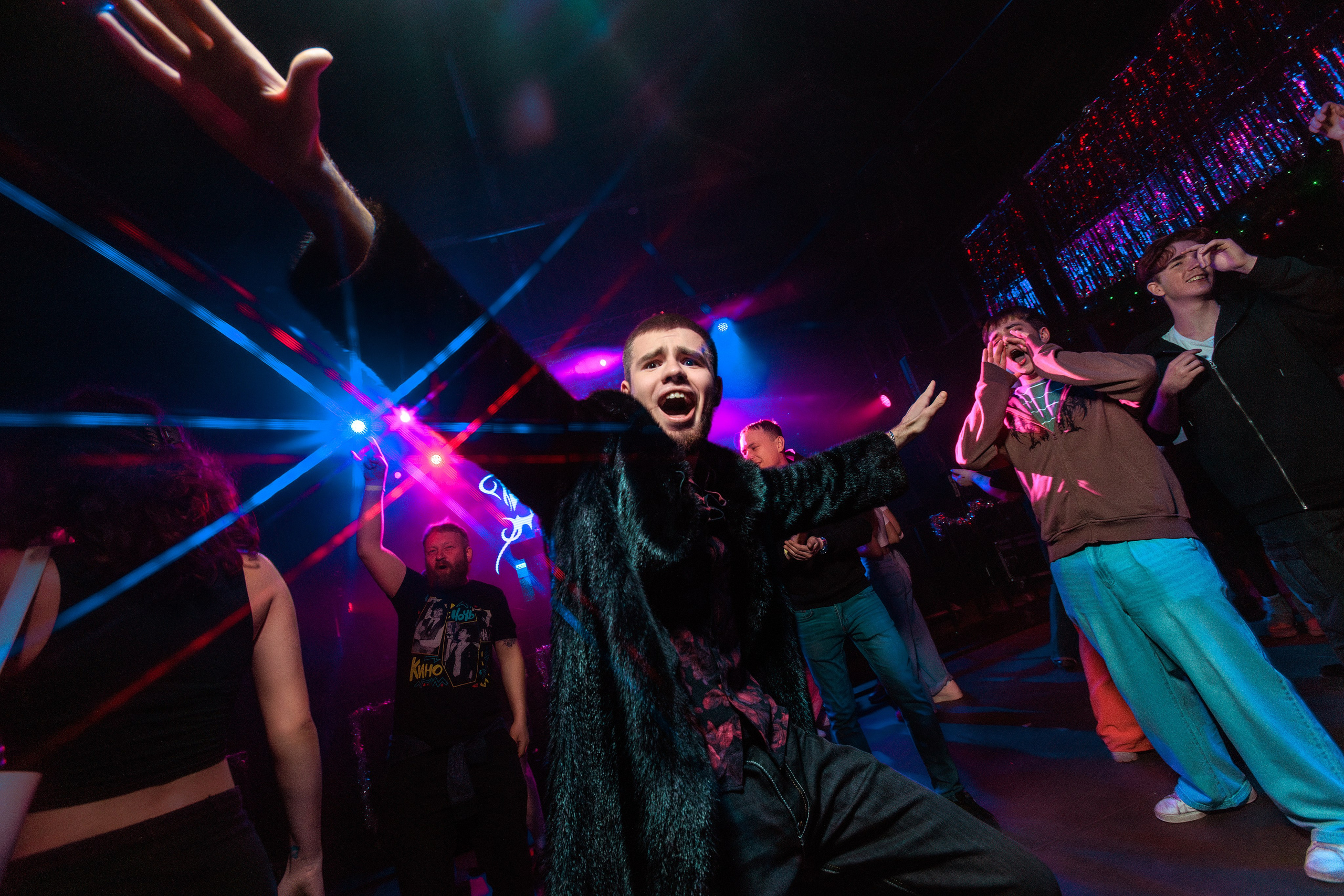 Y2K. Репортажный фотограф Екатеринбург | Яркий, качественный репортаж | Концерты, клубы, репортаж, праздники, корпоративы