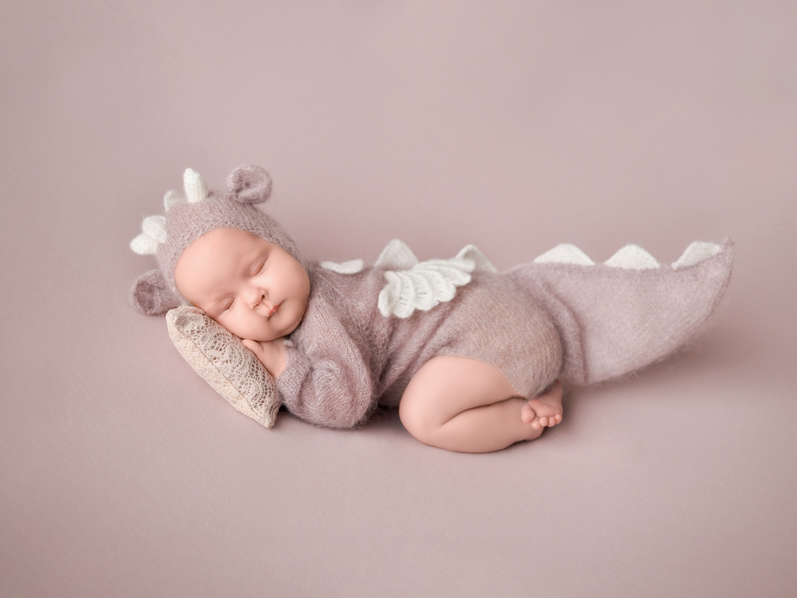 Близняшки Аня и Лиза. Фотограф новорожденных Краснодар Малышенко Надежда