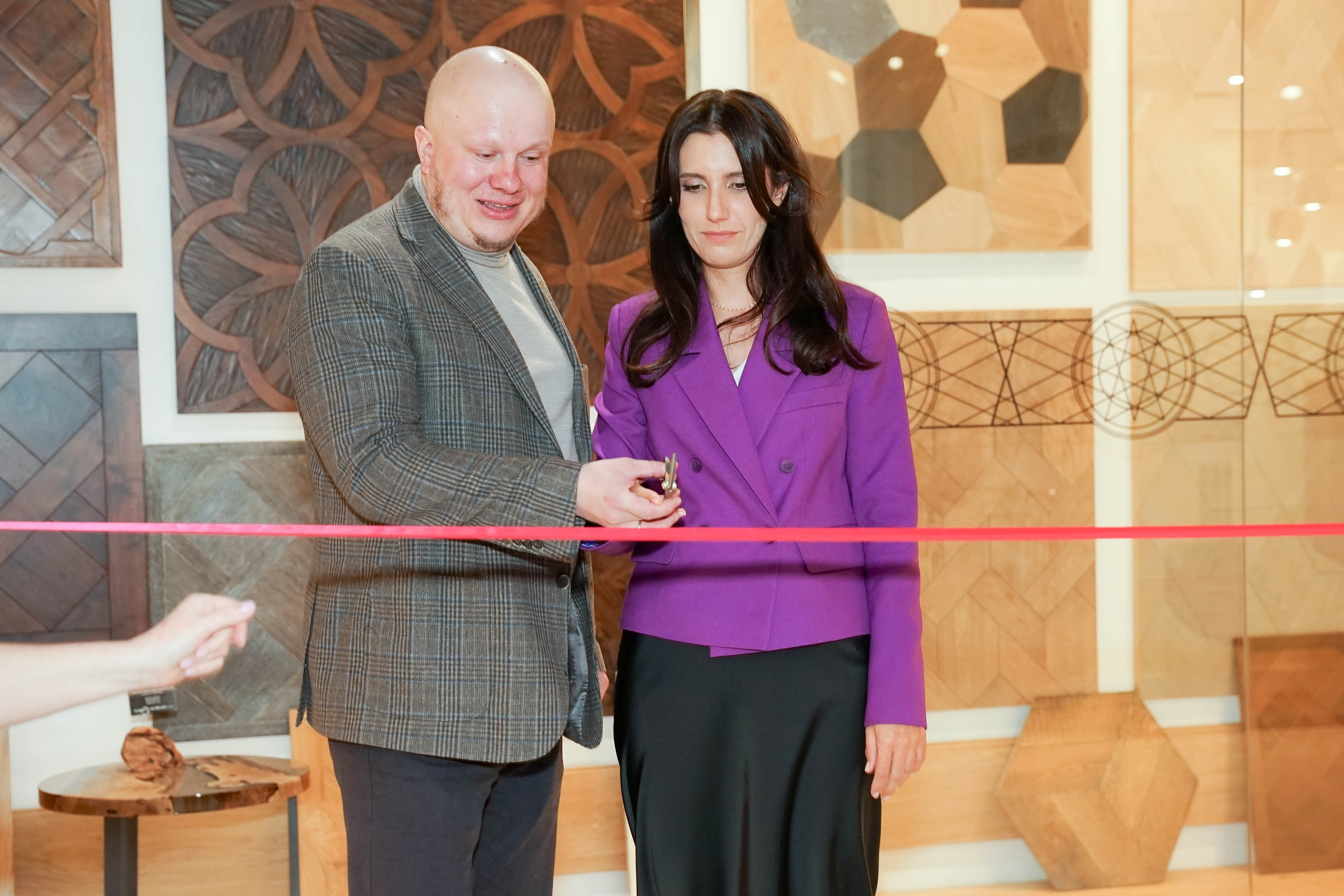 Репортажная съемка в салоне дверей