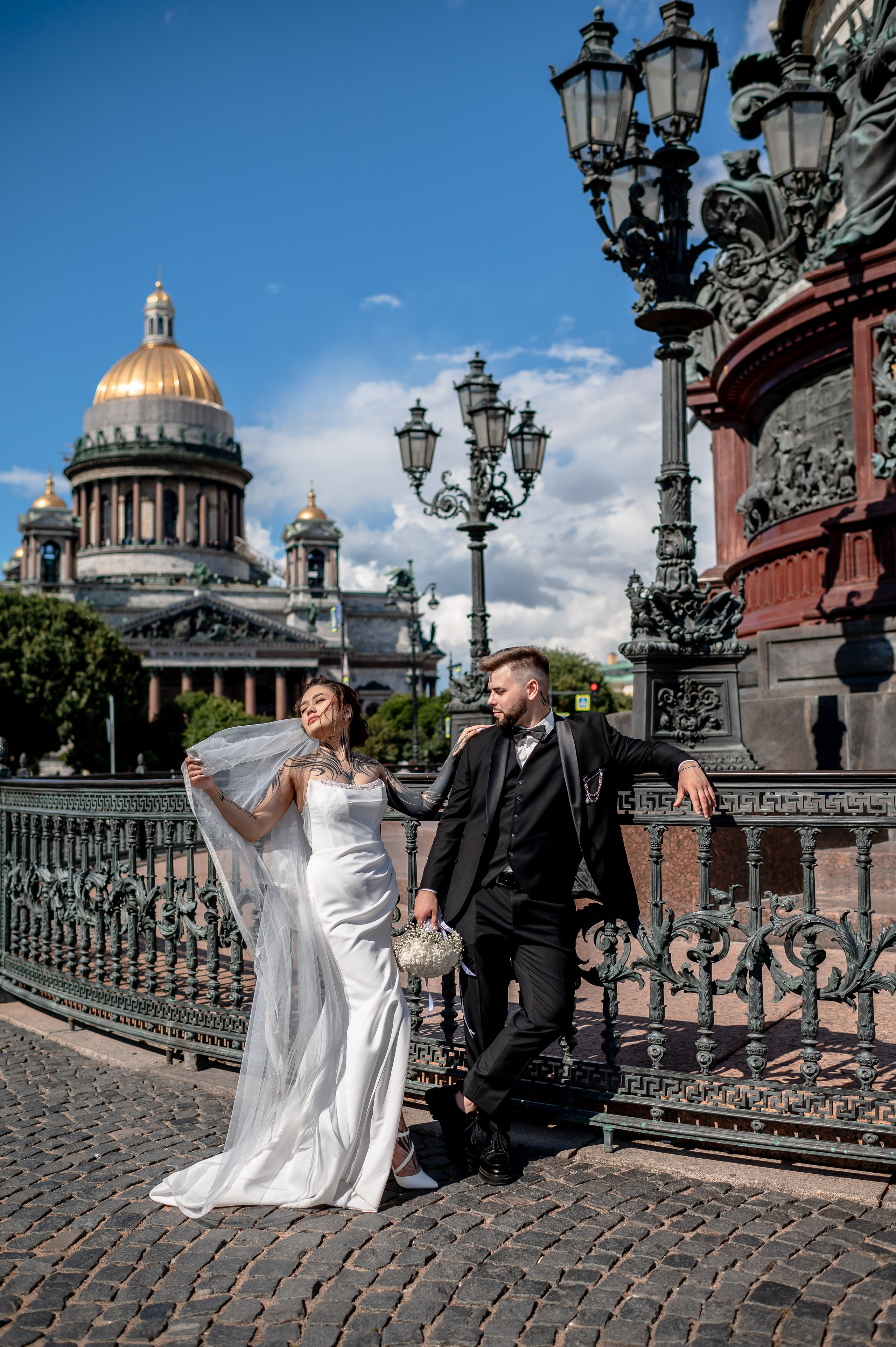 Диана и Евгений (маршрут № 1 в Питере: Исаакиевская площадь, красные маркизы Астории, набережная Мойки, Дворец Штиглица и Летний сад). Портретный, семейный и свадебный фотограф в Санкт-Петербурге и в Пушкине Ширяев Денис