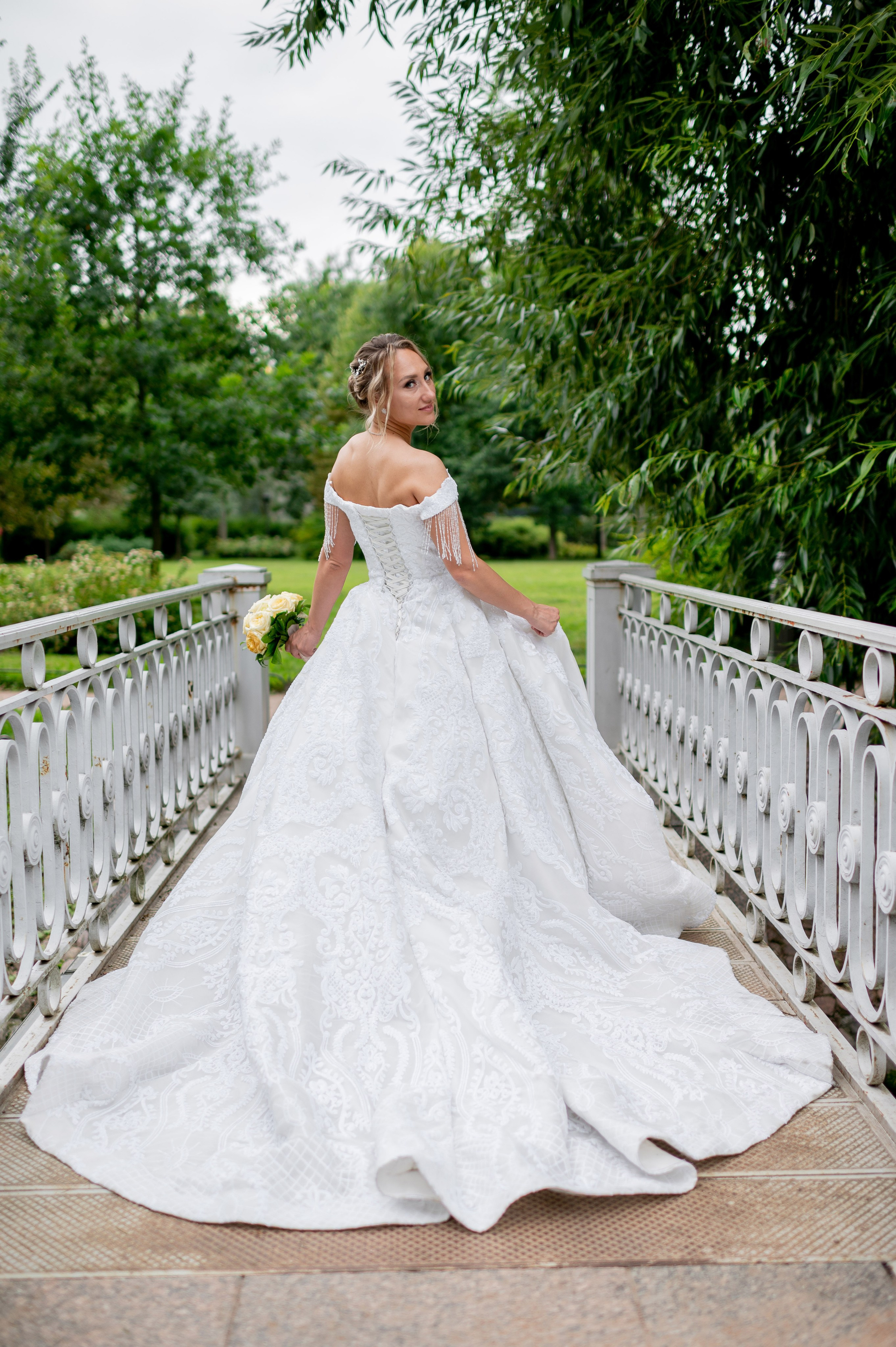 Анастасия и Игорь (фотосессия во Втором Дворце Бракосочетания, Польский сад, здание городской Ратуши). Портретный, семейный и свадебный фотограф в Санкт-Петербурге и в Пушкине Ширяев Денис