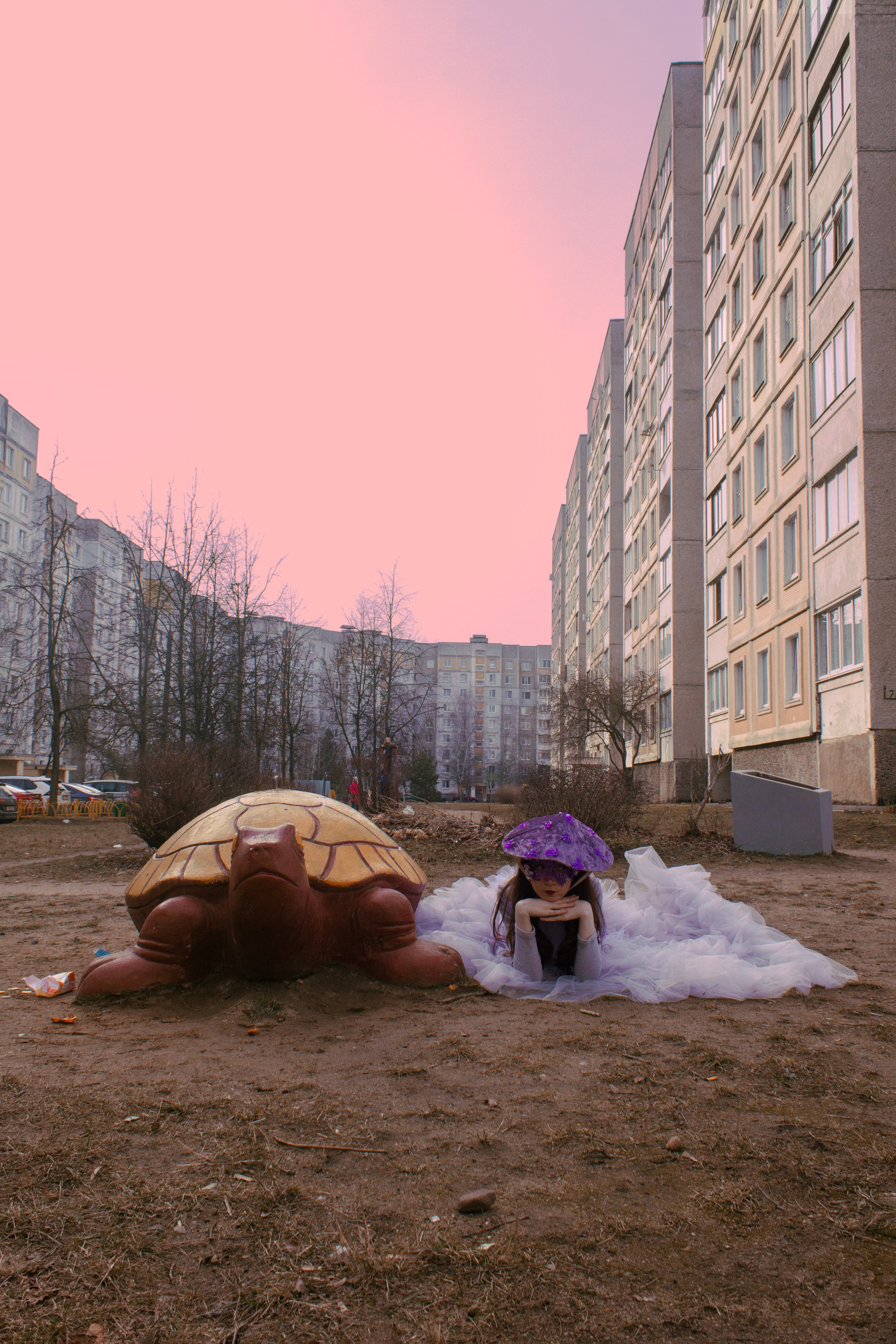 Яркий городской грибочек