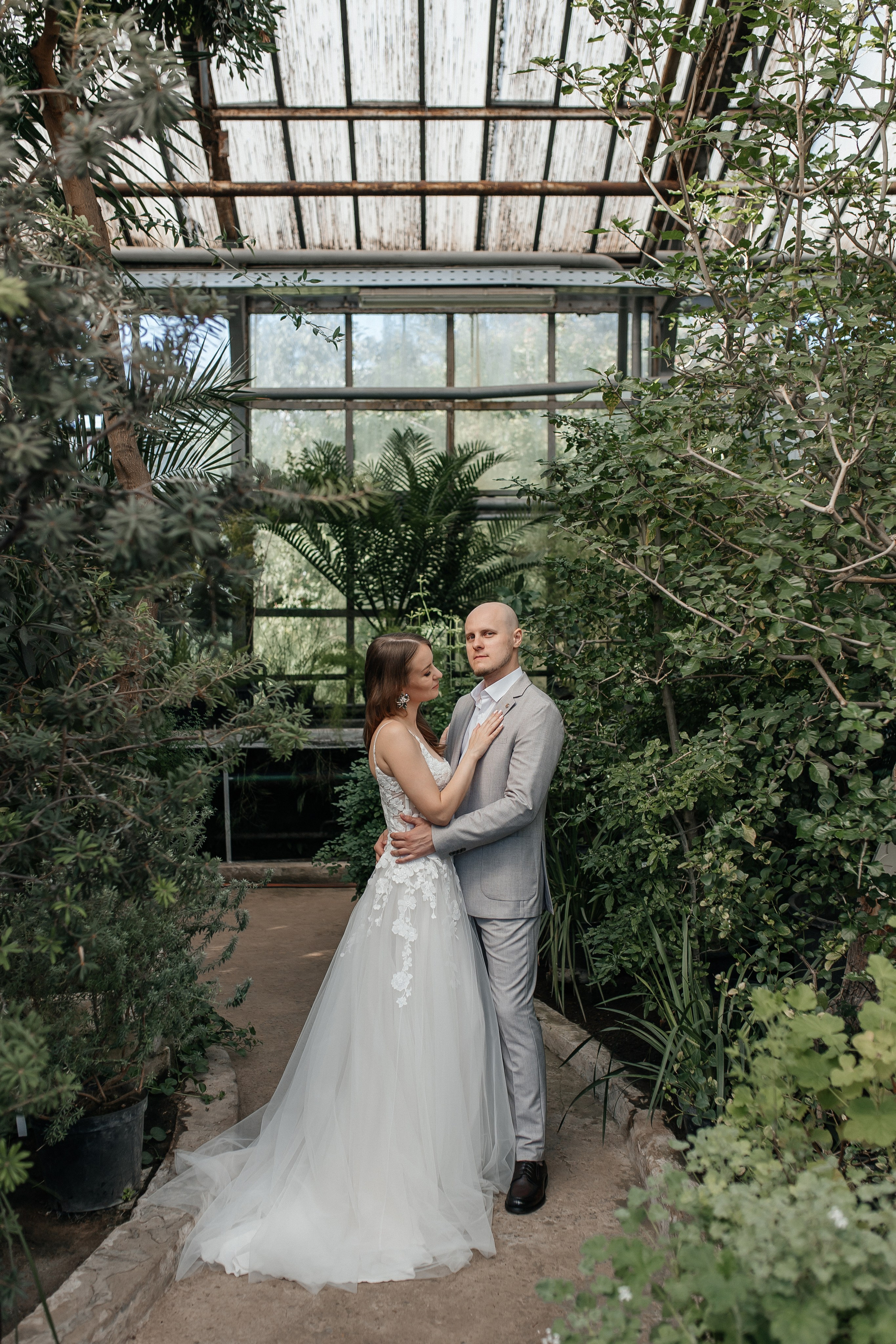 Свадебная фотосессия в Старой фондовой оранжерее Ботанического сада
