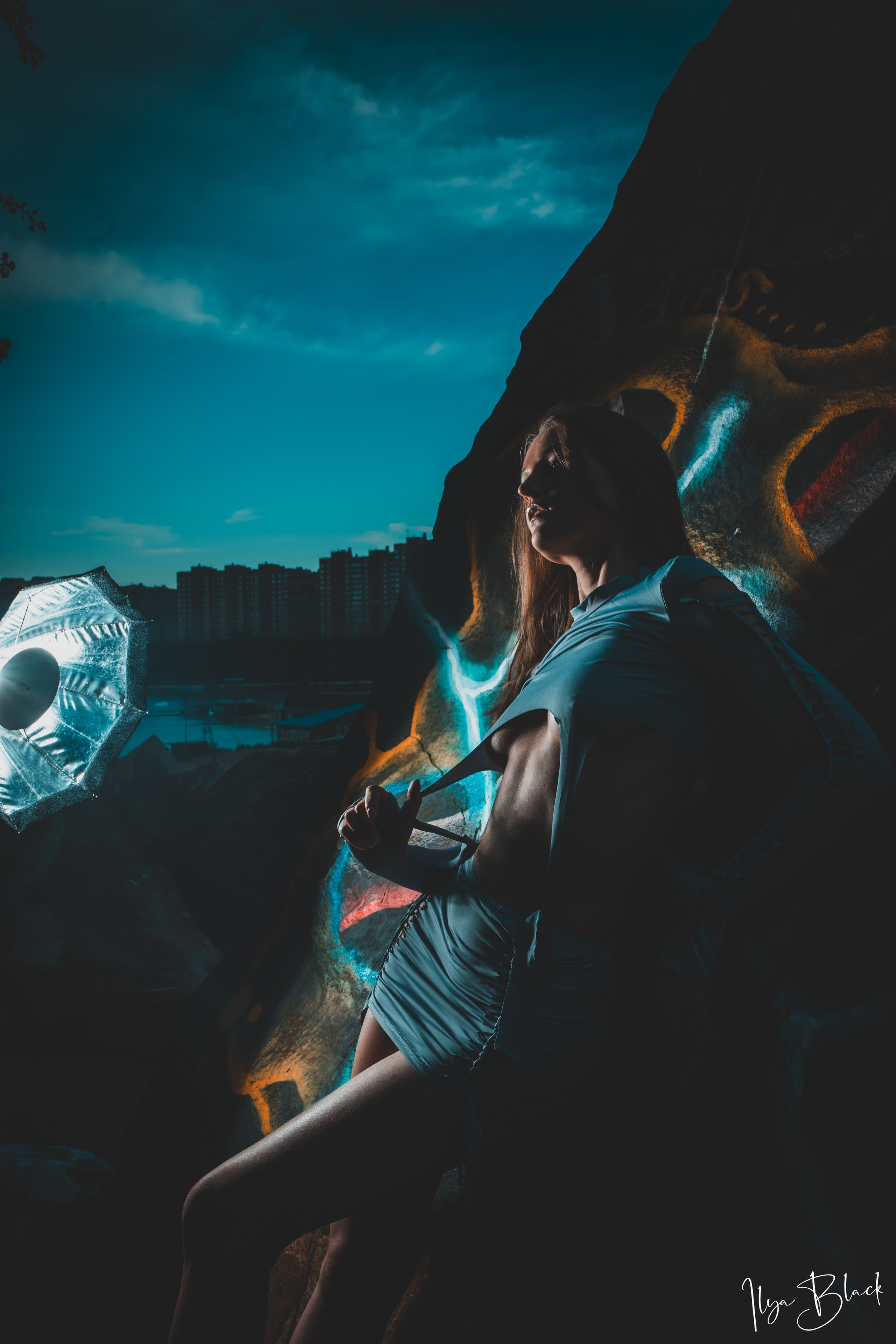 Boudoir. Приветствую!  Я Ilya Black, увлечен фотографией и работаю в разных жанрах, от динамичной уличной съемки до изысканного фешена