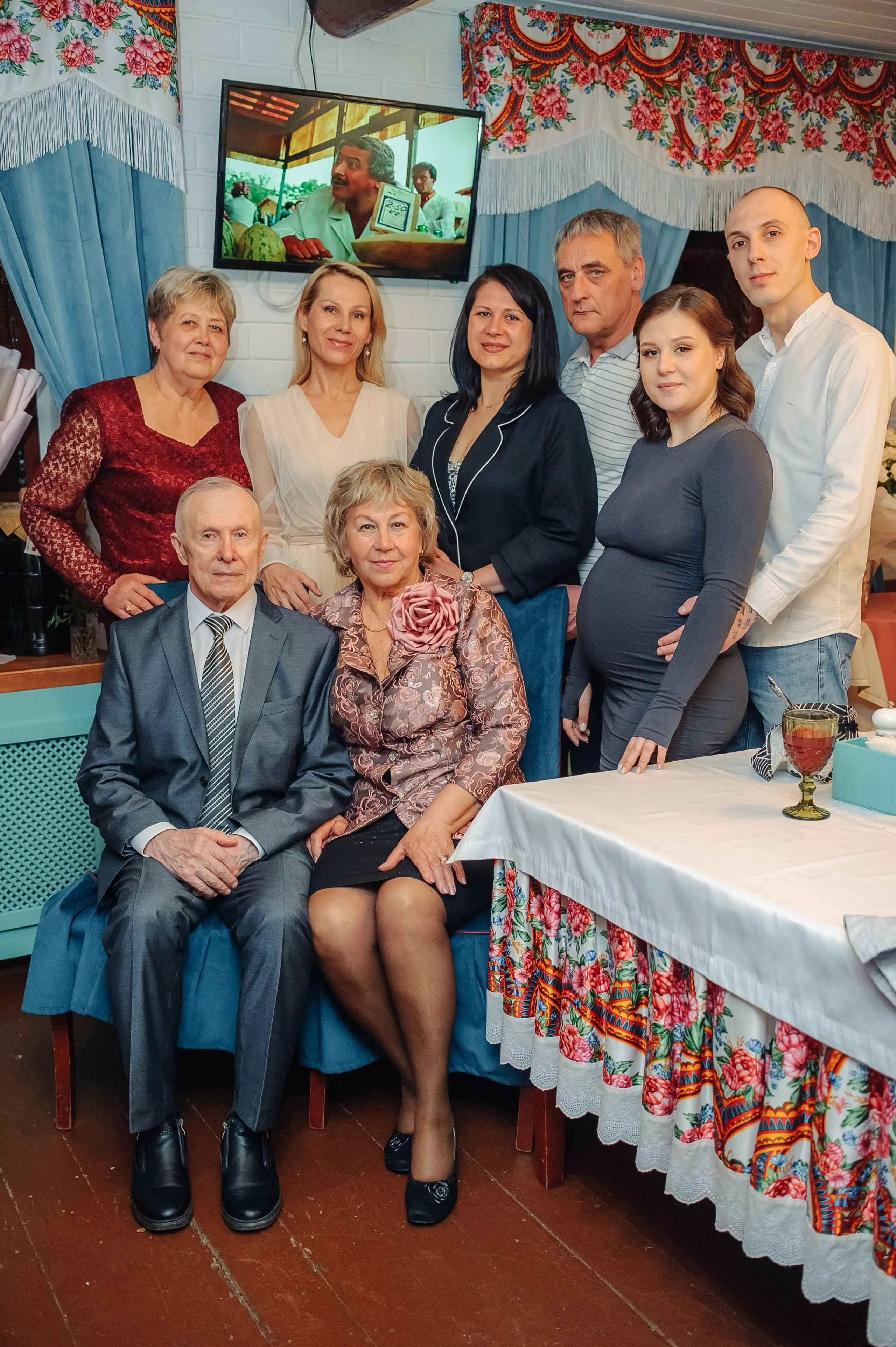 Тихий семейный праздник в ресторане Подкова. Свадебный фотограф в Екатеринбурге Артём Зайнетдинов