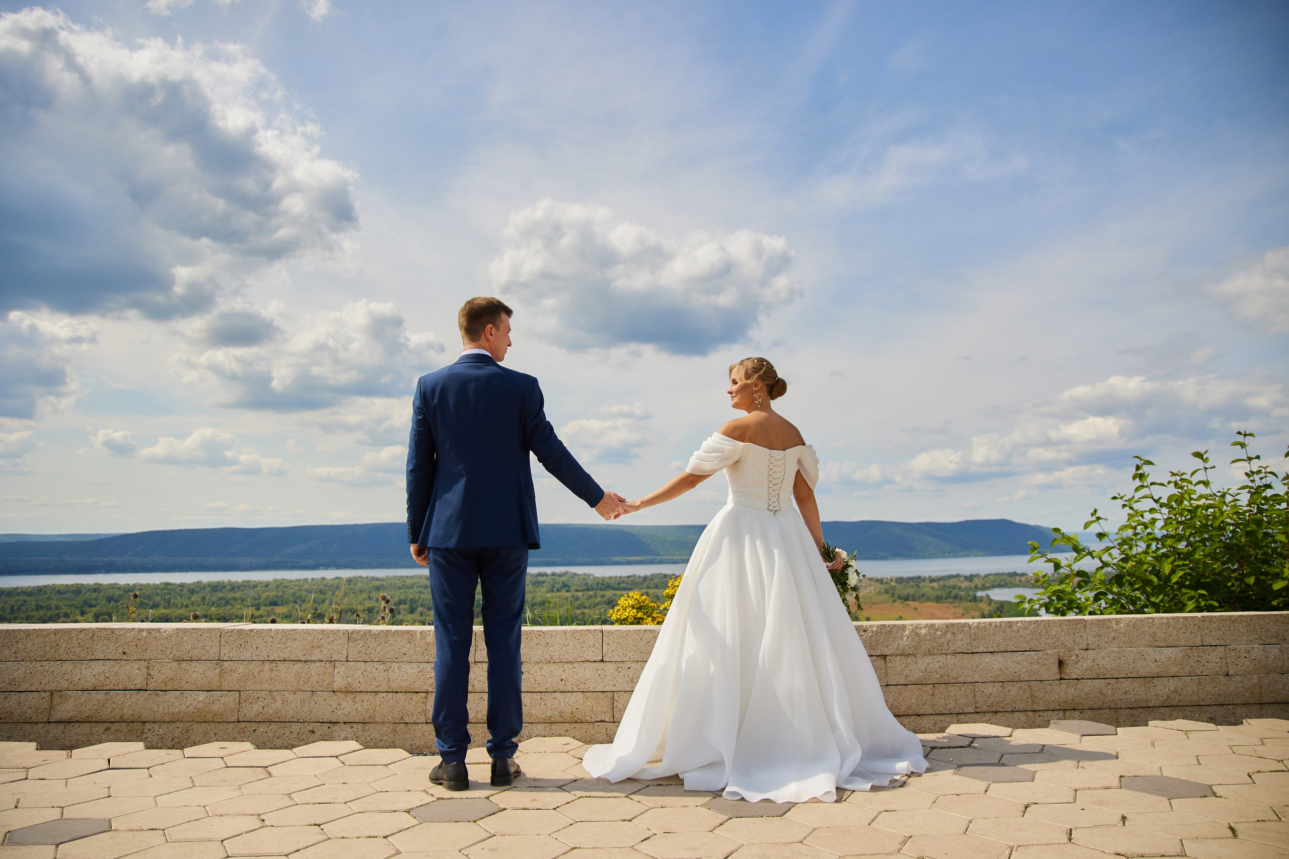 свадебная фотография с облаками на вертолетке в самаре 