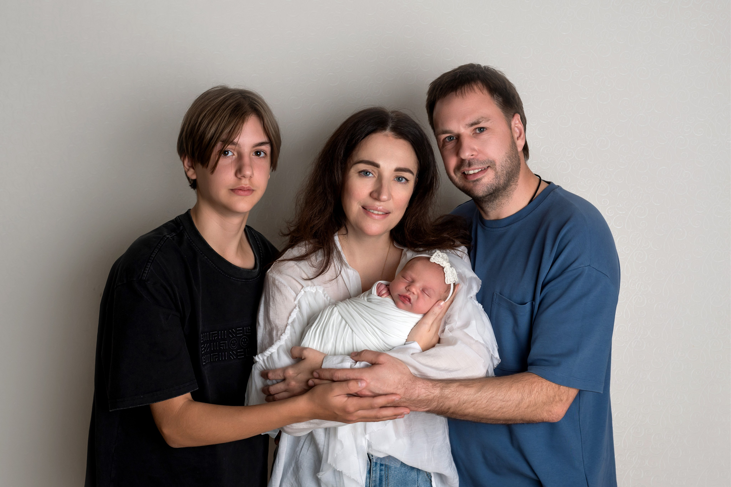 Кадры с родителями и старшими детьми. Фотограф новорожденных в Екатеринбурге Анастасия Карманова