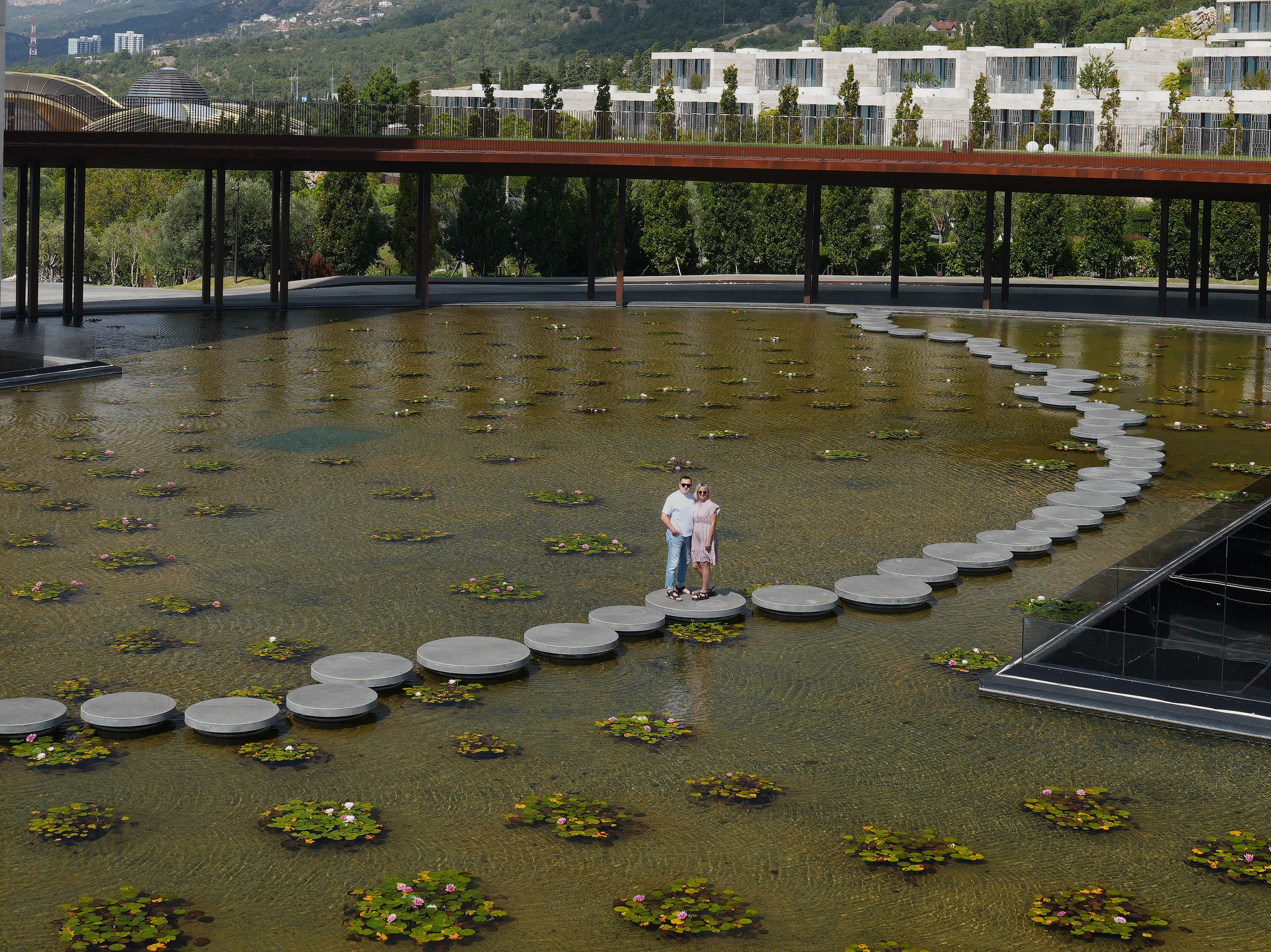 Семейная прогулка 4 человека. Свадебный фотограф Виктория Роса