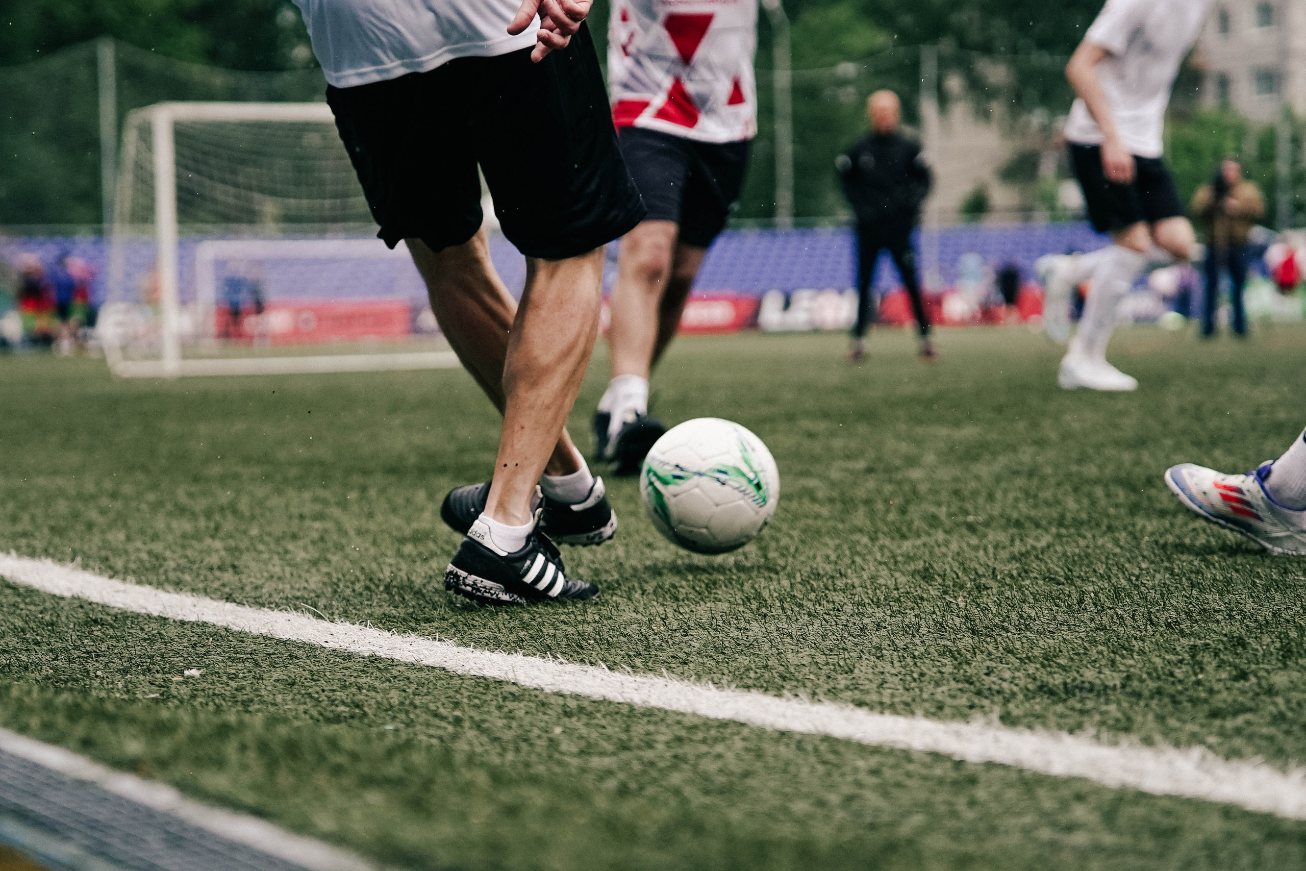 SPORT SHOOTS. Awes fram