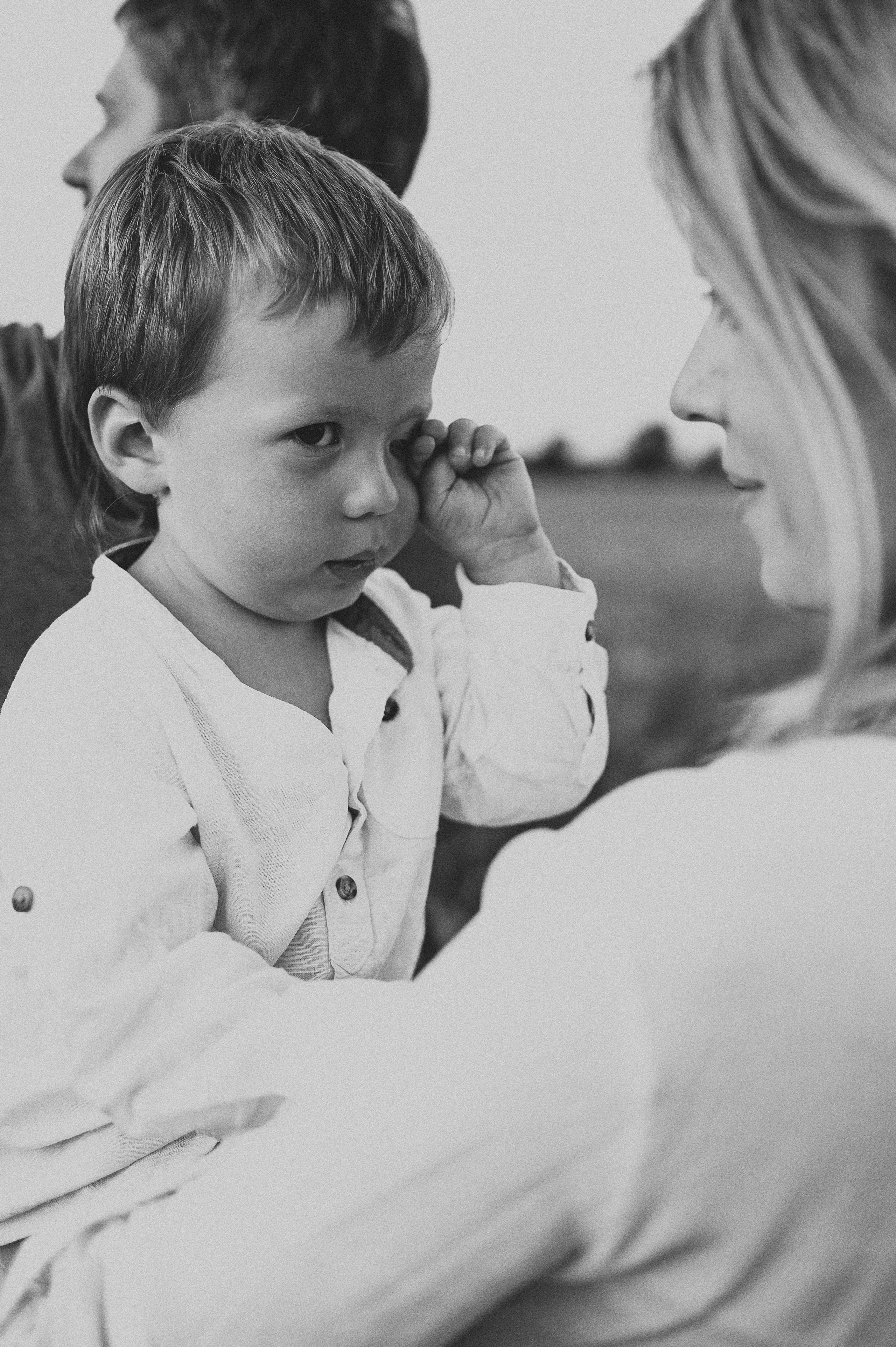 Семейная фотосессия в поле, пшеница. Фотограф и видеограф в Санкт-Петербурге Полина Янушко. Съёмка родов