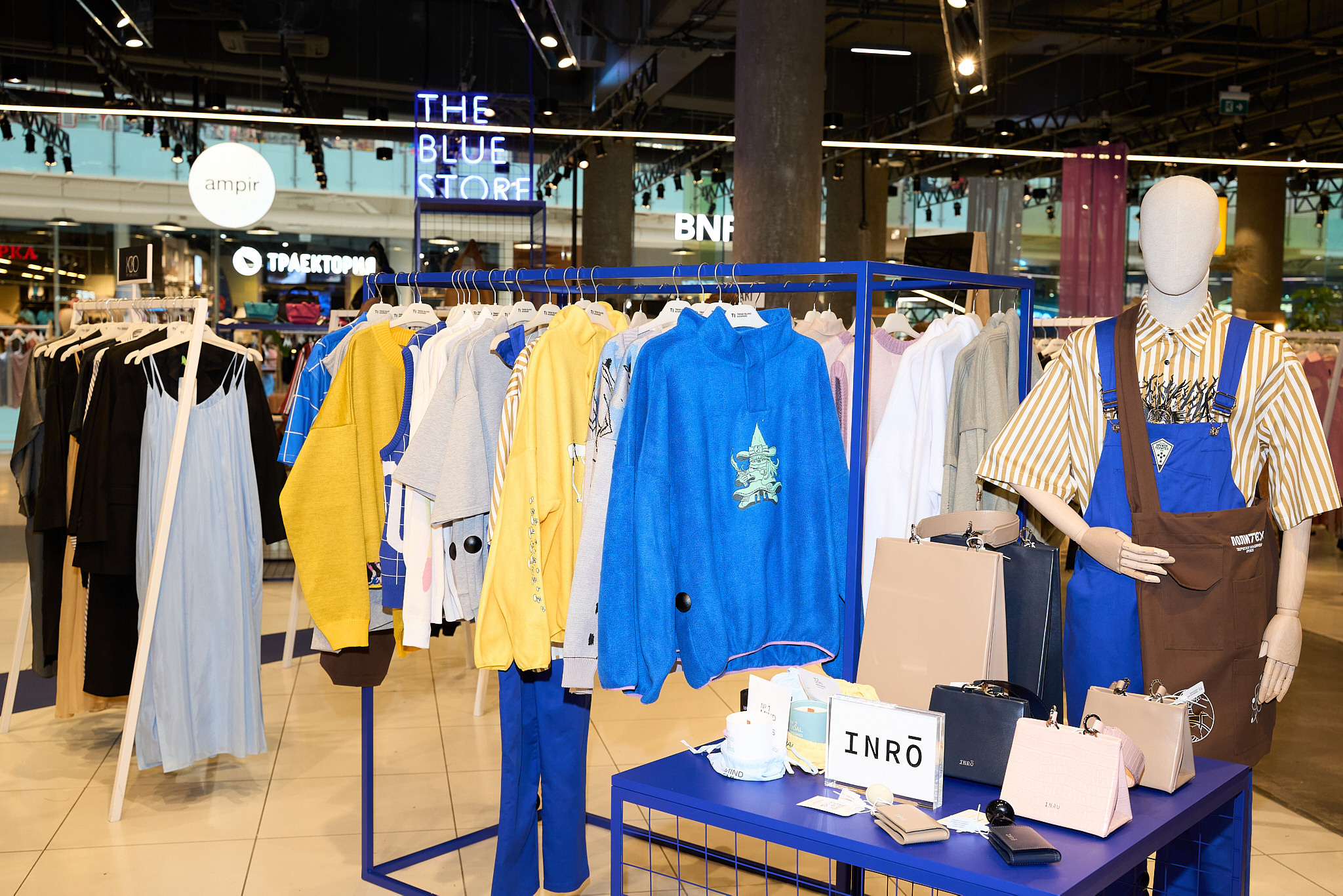 THE BLUE STORE x TREND ISLAND. Портретный и репортажный фотограф в Москве Острикова Анастасия